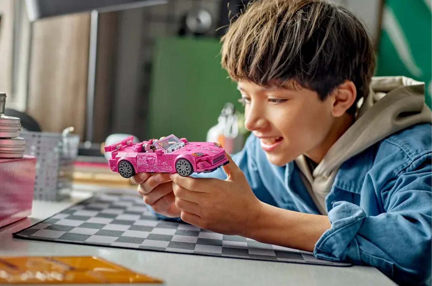 LEGO 2 Fast 2 Furious Honda S2000 77241 set review - the pink queen in the fast and furious