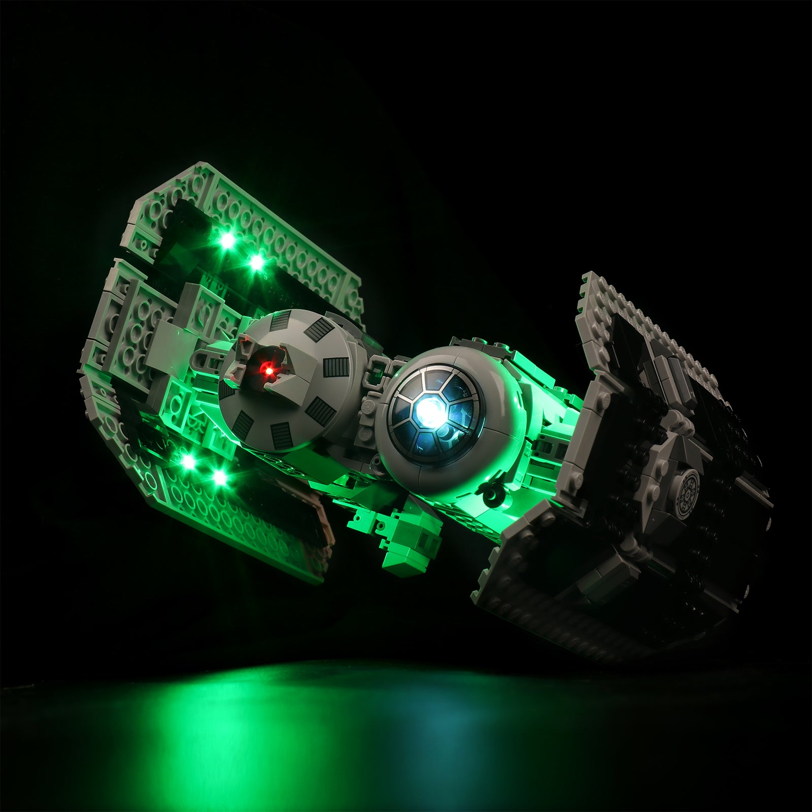 Kit d'éclairage BrickBling pour LEGO TIE Bomber 75347