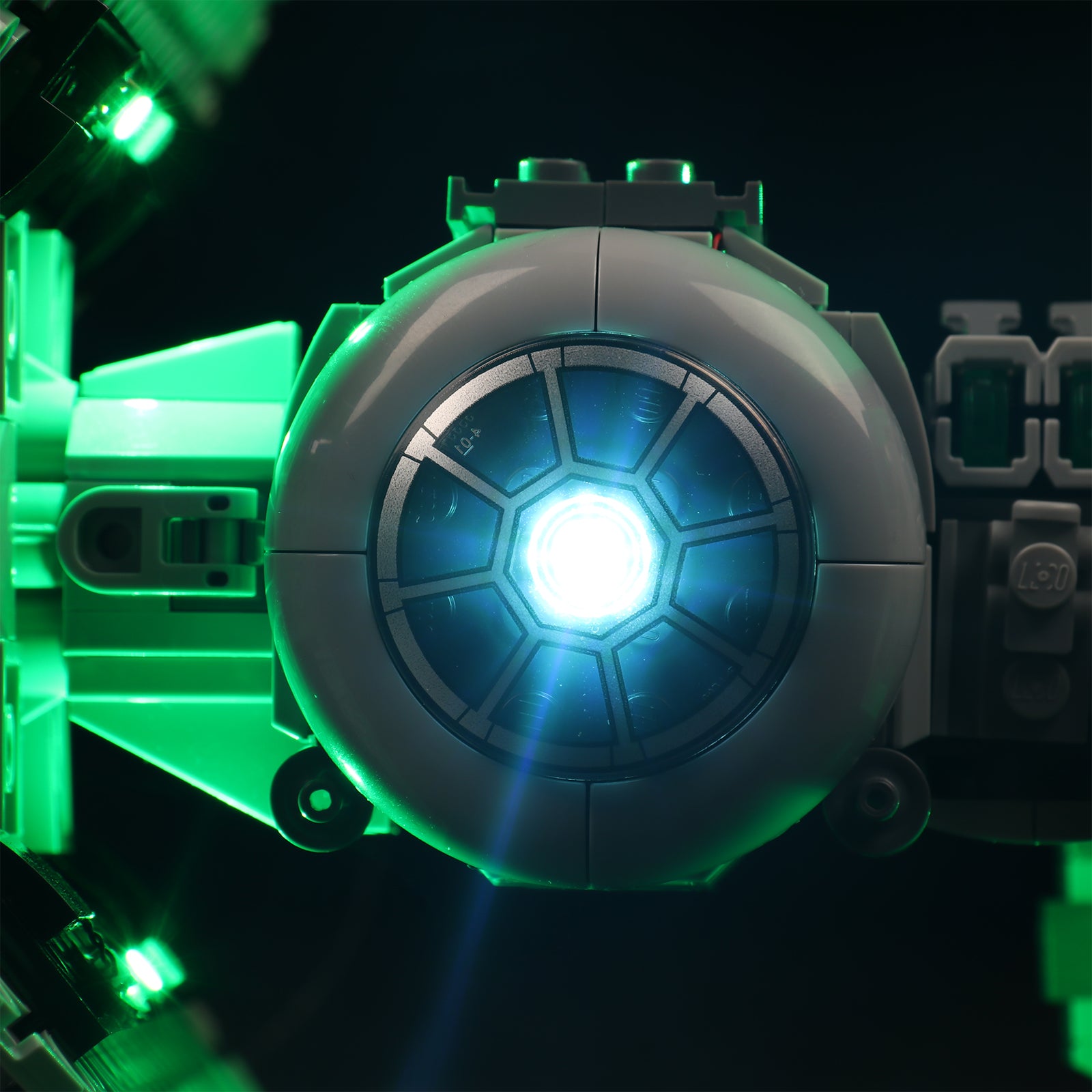 Kit d'éclairage BrickBling pour LEGO TIE Bomber 75347