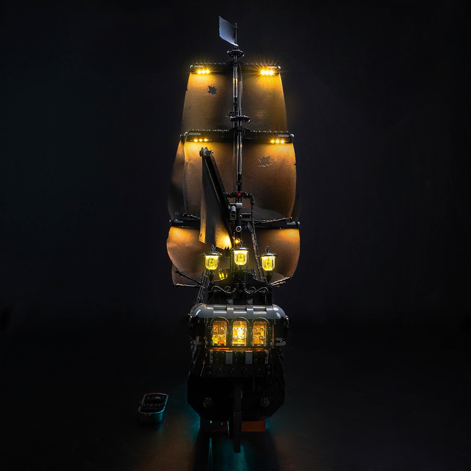 Kit d'éclairage BrickBling pour LEGO Icons Le bateau pirate du capitaine Jack Sparrow 10365