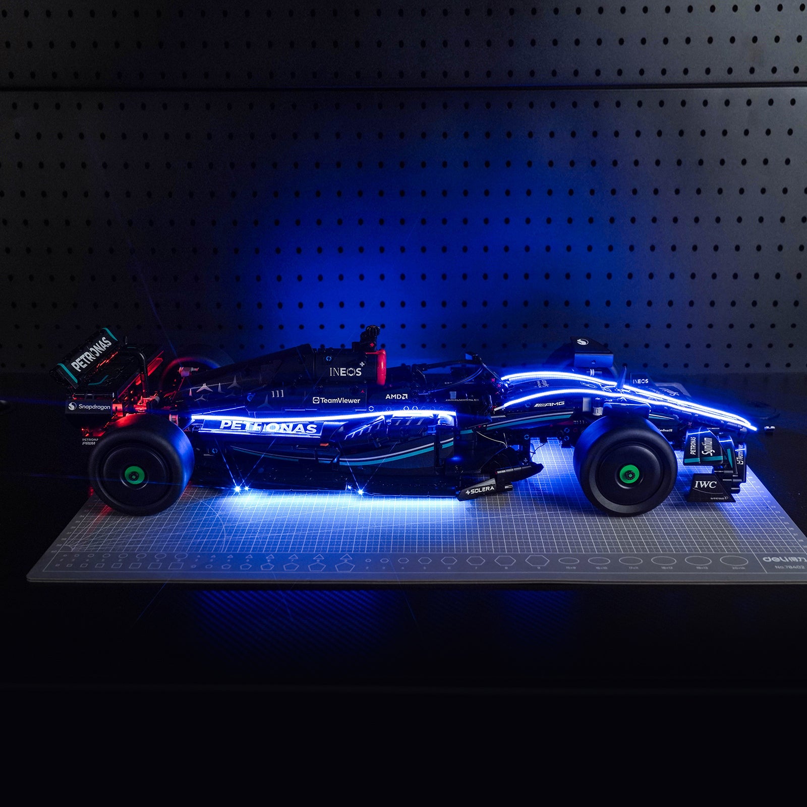 BrickBling Lichtset für LEGO Technic Mercedes-AMG F1 W14 E Performance 42171
