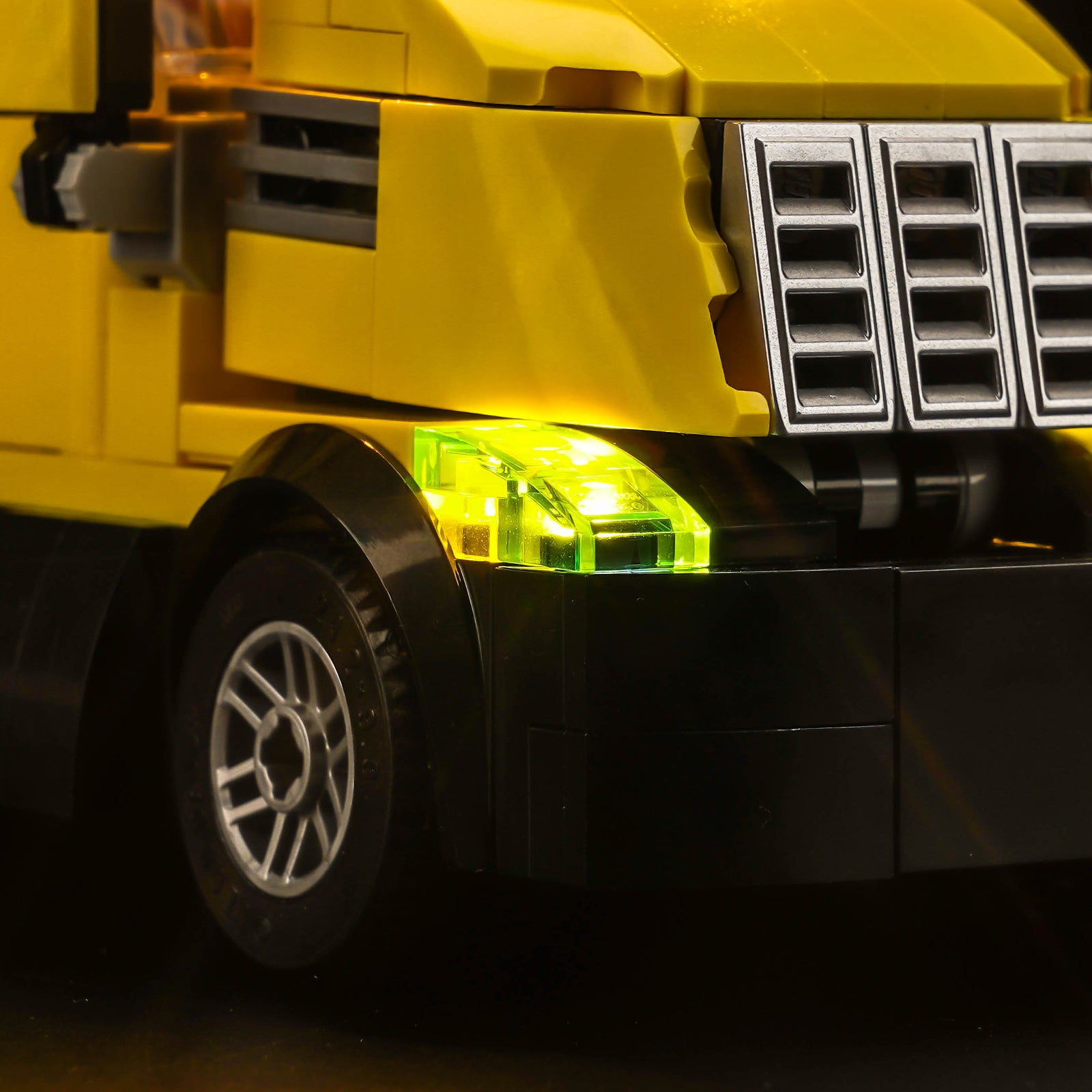 BrickBling Light Kit for LEGO City Yellow Delivery Truck 60440