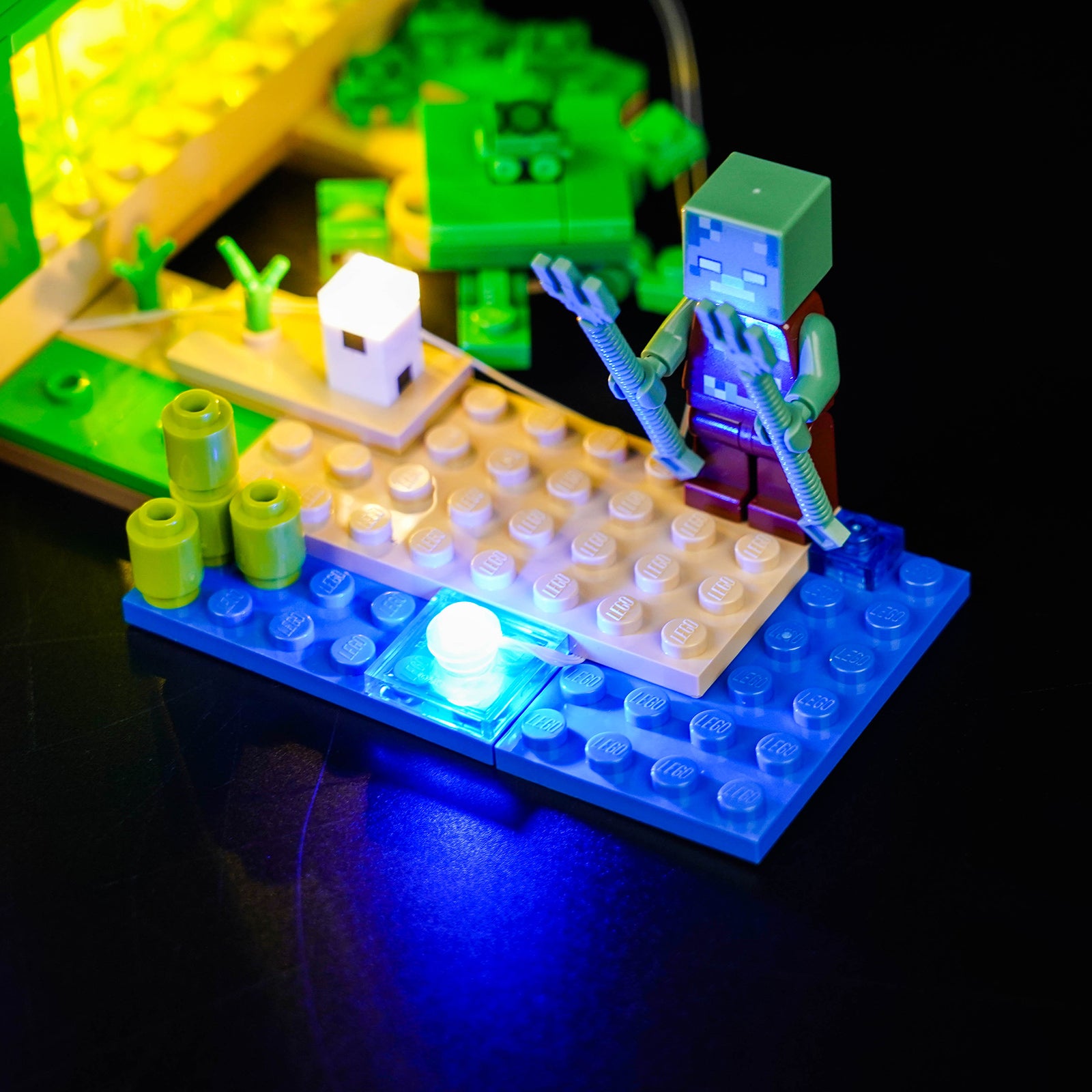 Details display of The Turtle Beach House with BrickBling LEGO light