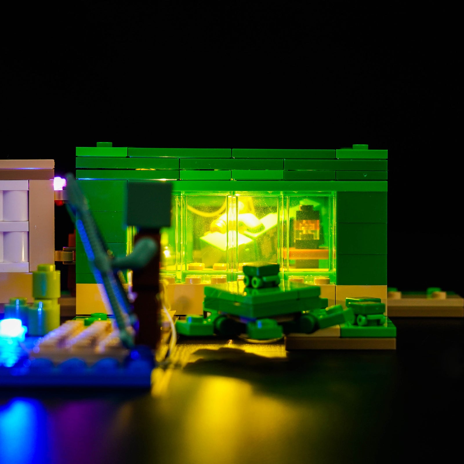 Details display of The Turtle Beach House with BrickBling LEGO light