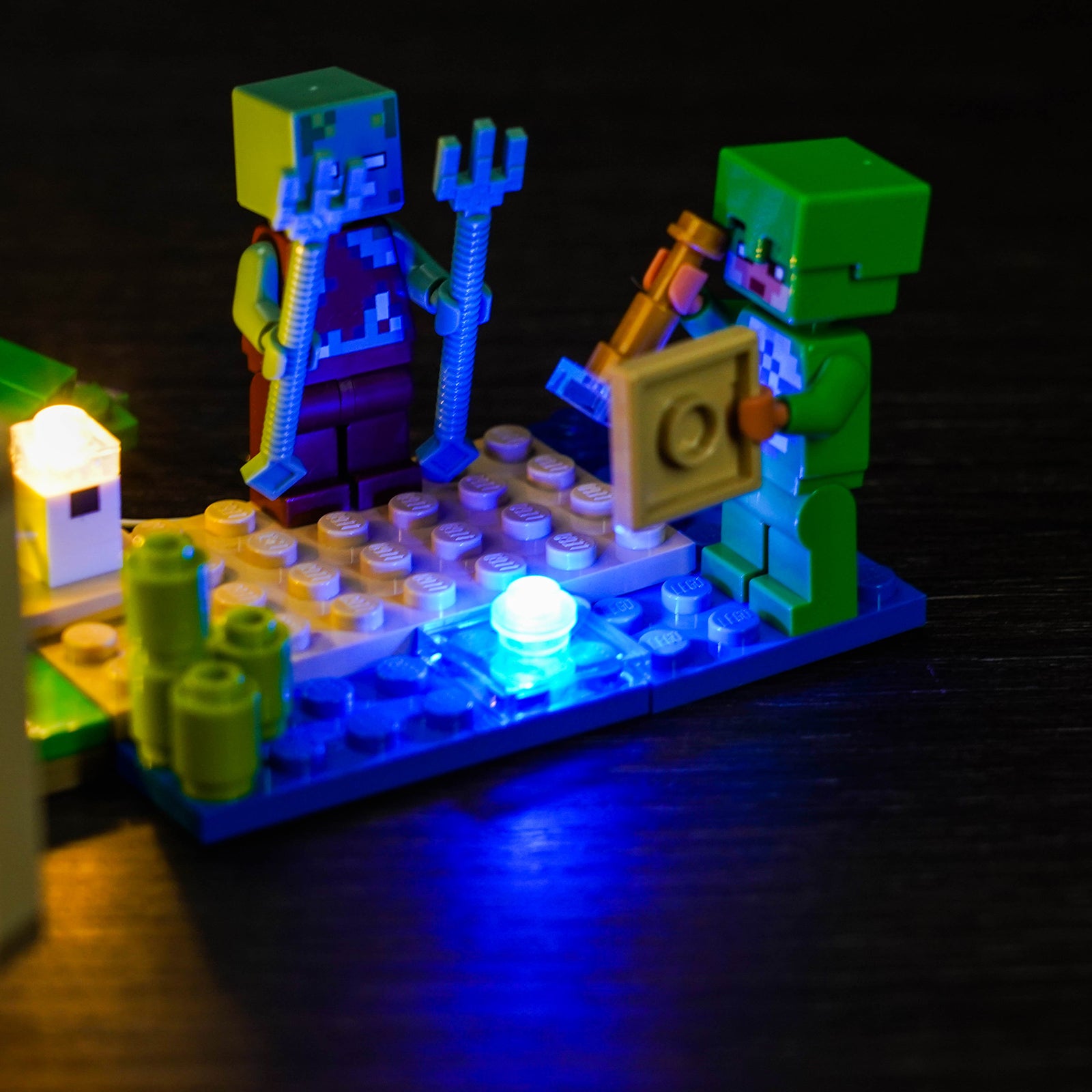 Details display of The Turtle Beach House with BrickBling LEGO light
