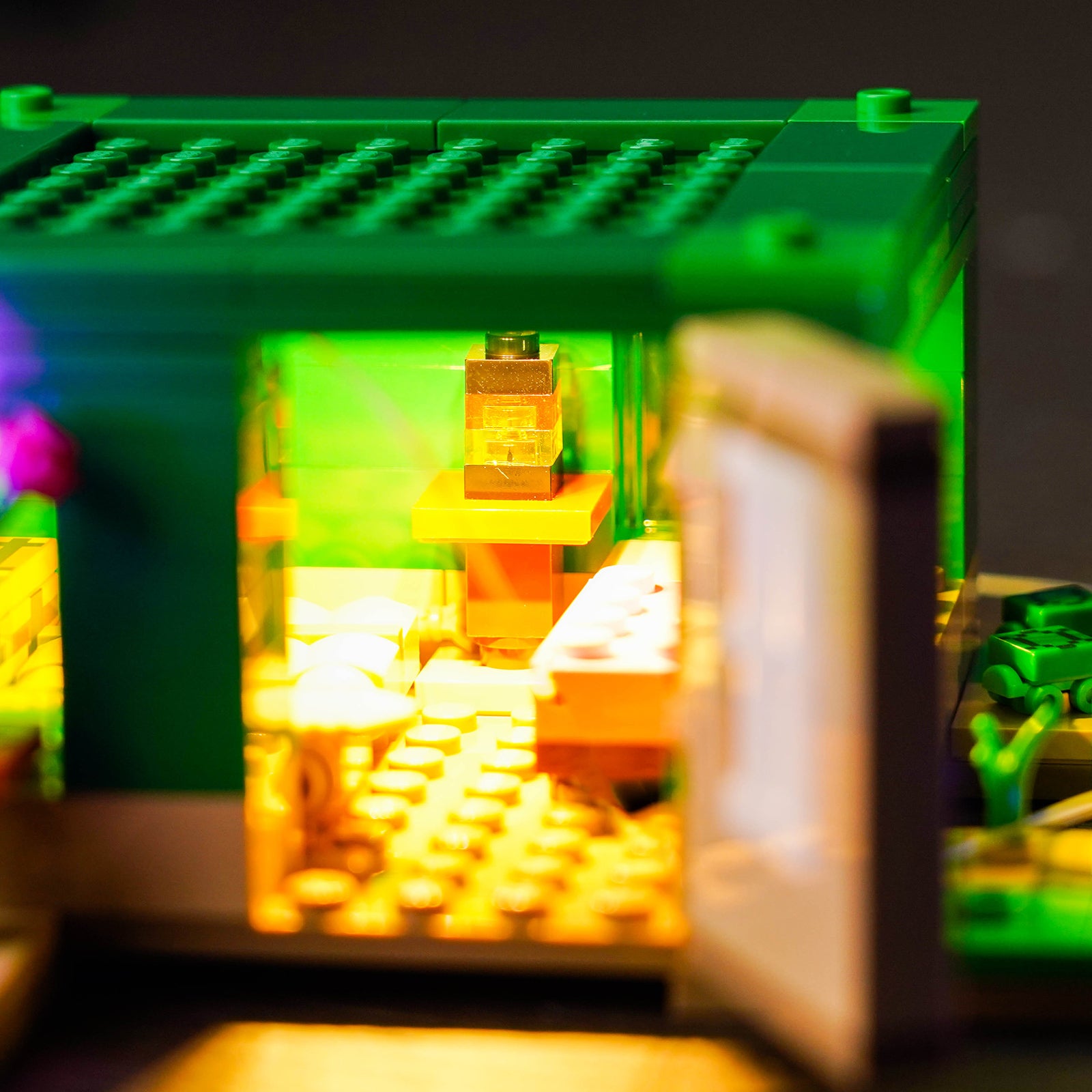 Details display of The Turtle Beach House with BrickBling LEGO light