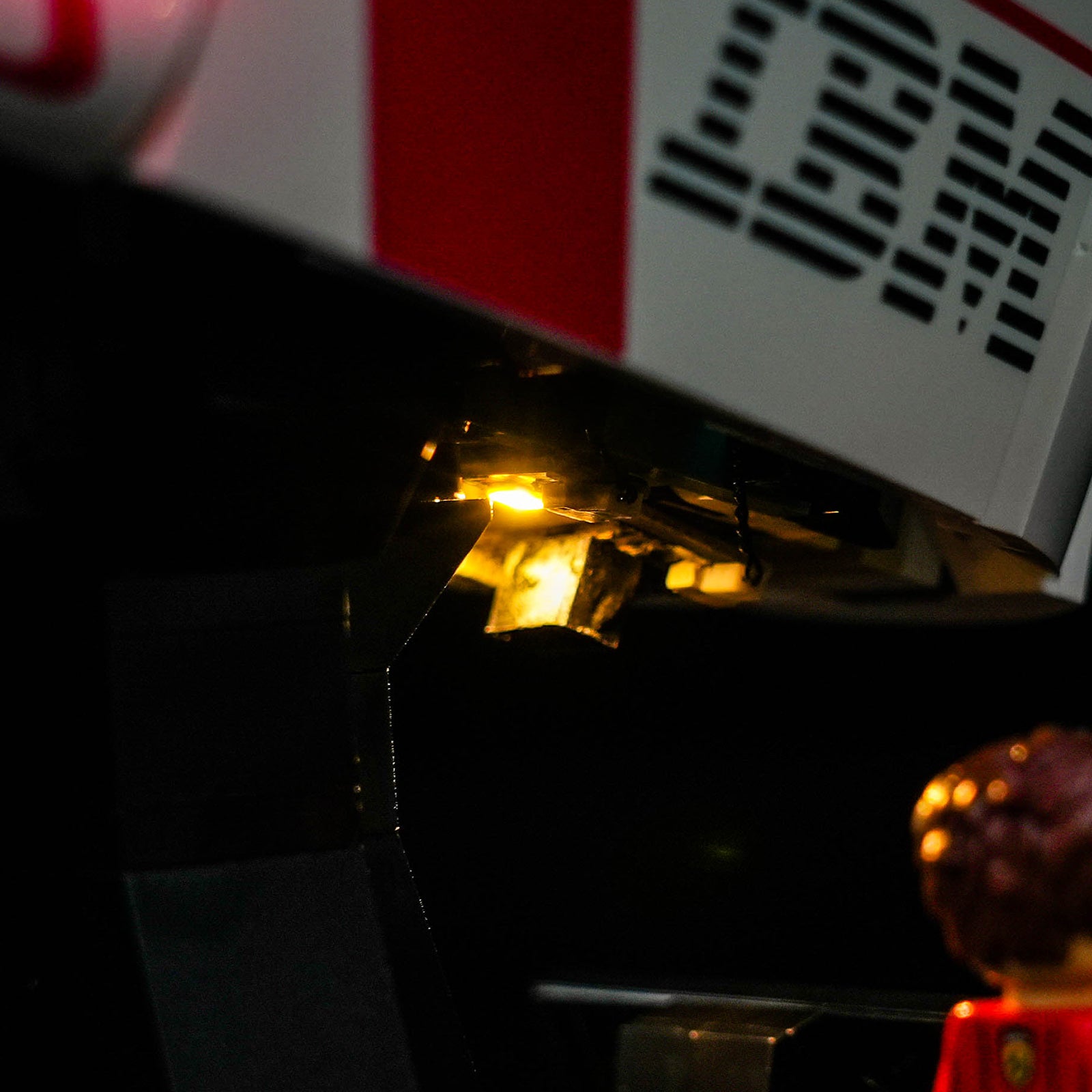 BrickBling Light Kit for LEGO Editions Scuderia Ferrari HP Charles Leclerc Helmet 43014