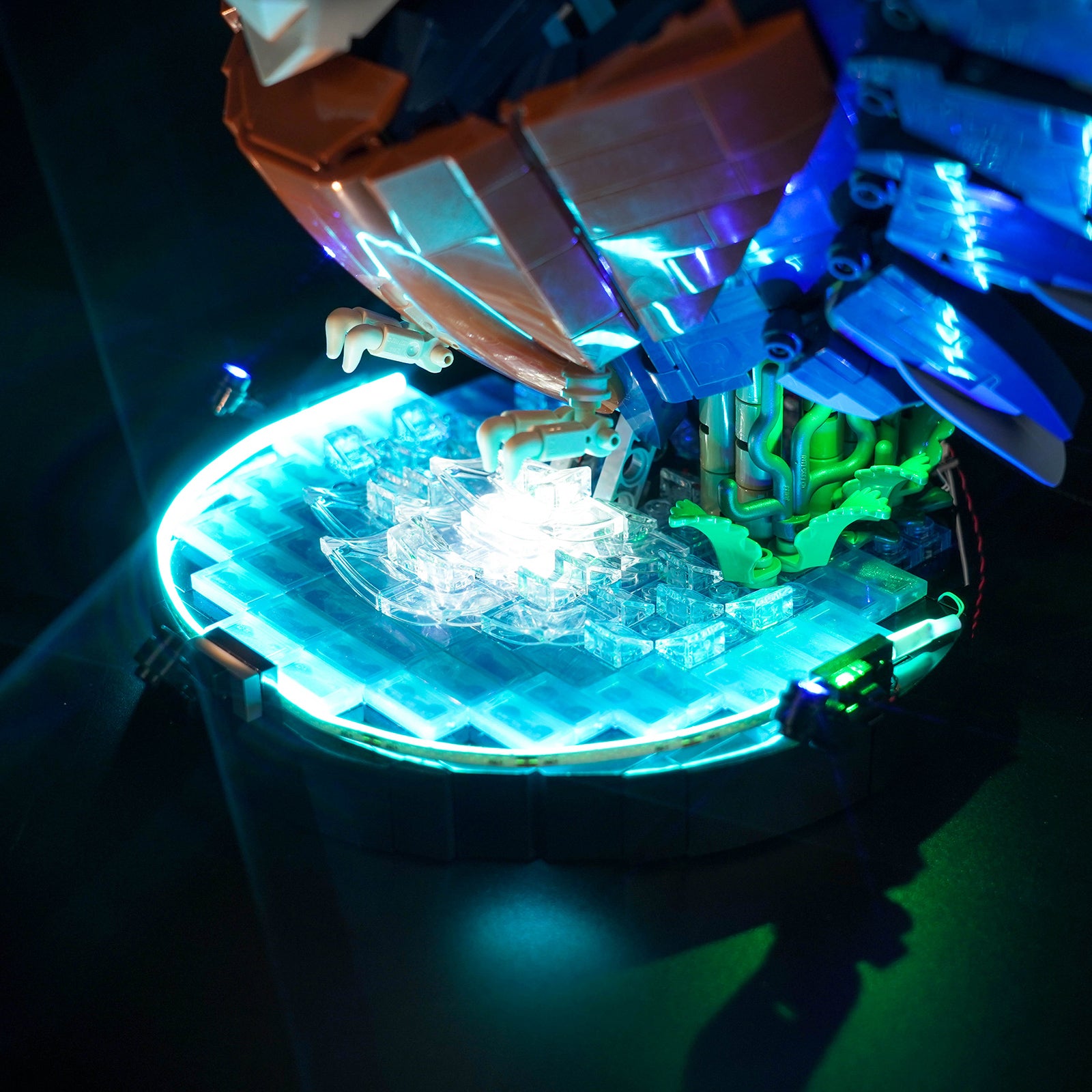 Partial display of lighting effects of BrickBling Light Kit for LEGO Icons Kingfisher Bird 10331