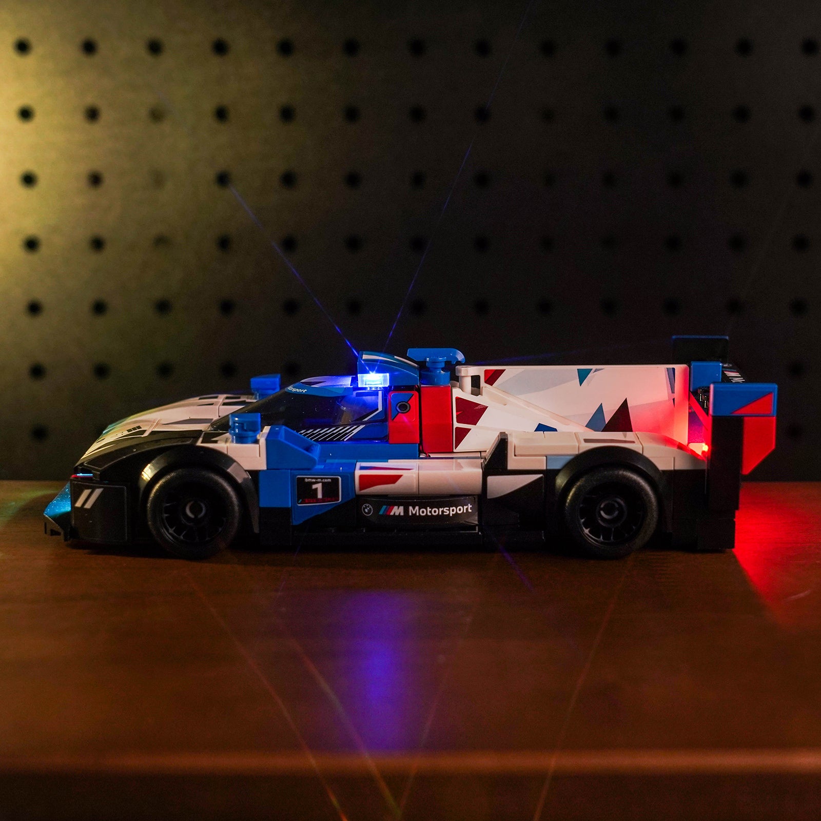 Kit d'éclairage BrickBling pour voitures de course LEGO Speed Champions BMW M4 GT3 et BMW M Hybrid V8 76922