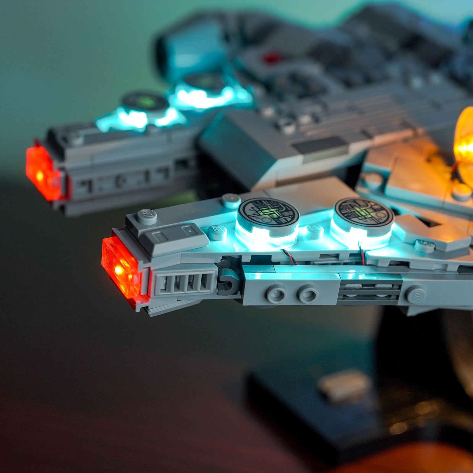 Detailed showcase of the lighting effects for BrickBling Light Kit for LEGO Star Wars Millennium Falcon™ 75375