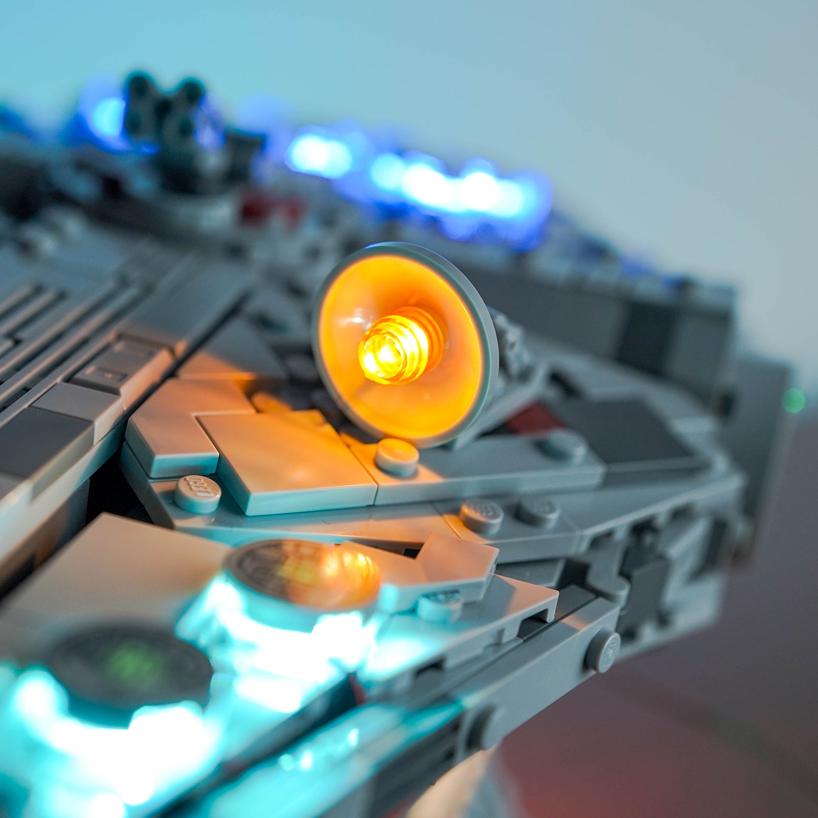 Detailed showcase of the lighting effects for BrickBling Light Kit for LEGO Star Wars Millennium Falcon™ 75375