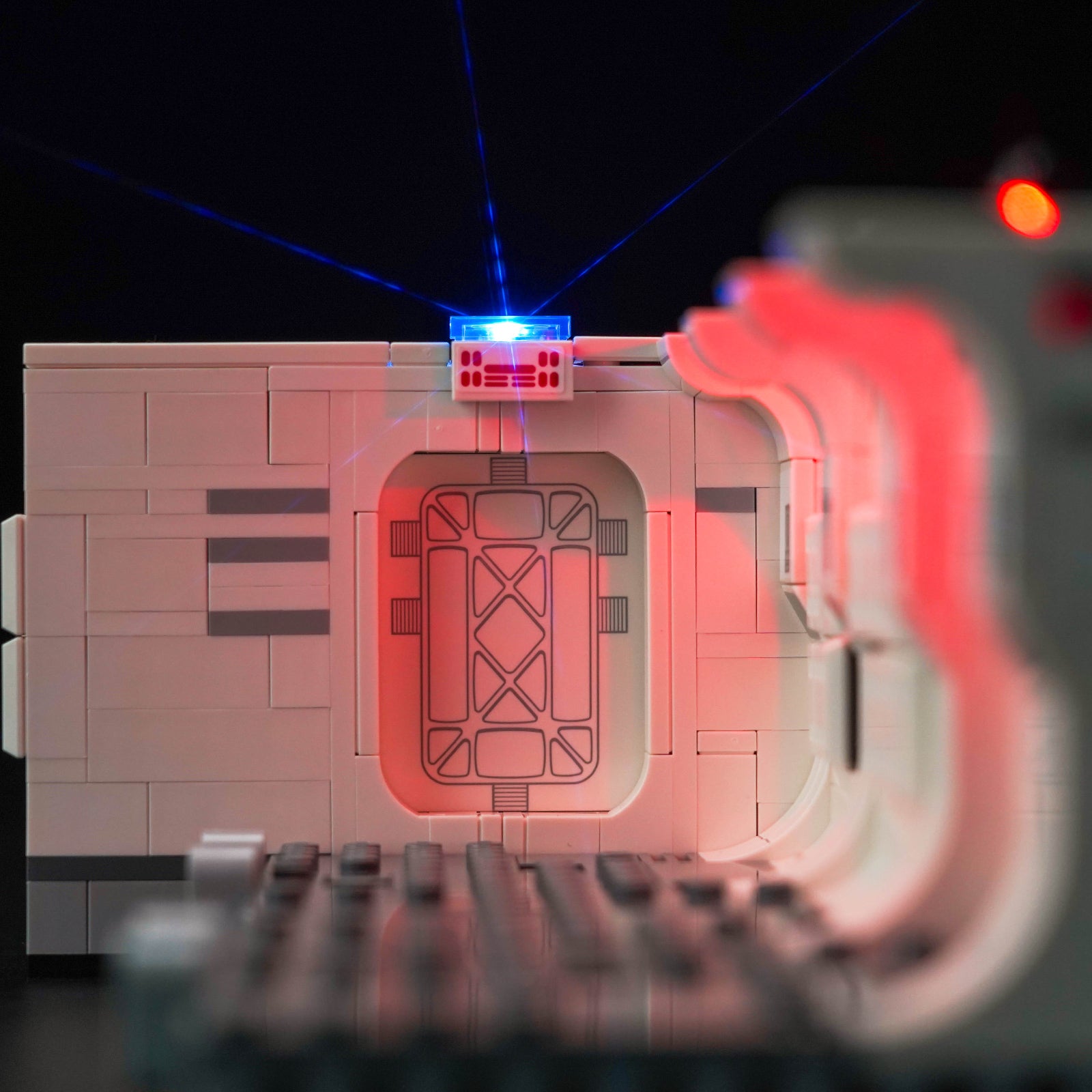 Partial detail showcase of the lighting effects for the BrickBling Light Kit for LEGO Star Wars Boarding the Tantive IV™ 75387
