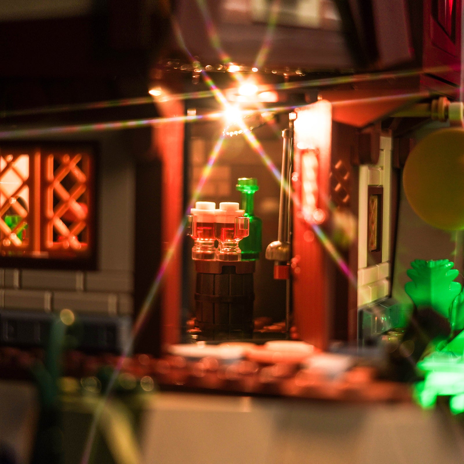 Lighting effects detail showcase designed for the LEGO Dungeons & Dragons: Red Dragon's Tale 21348