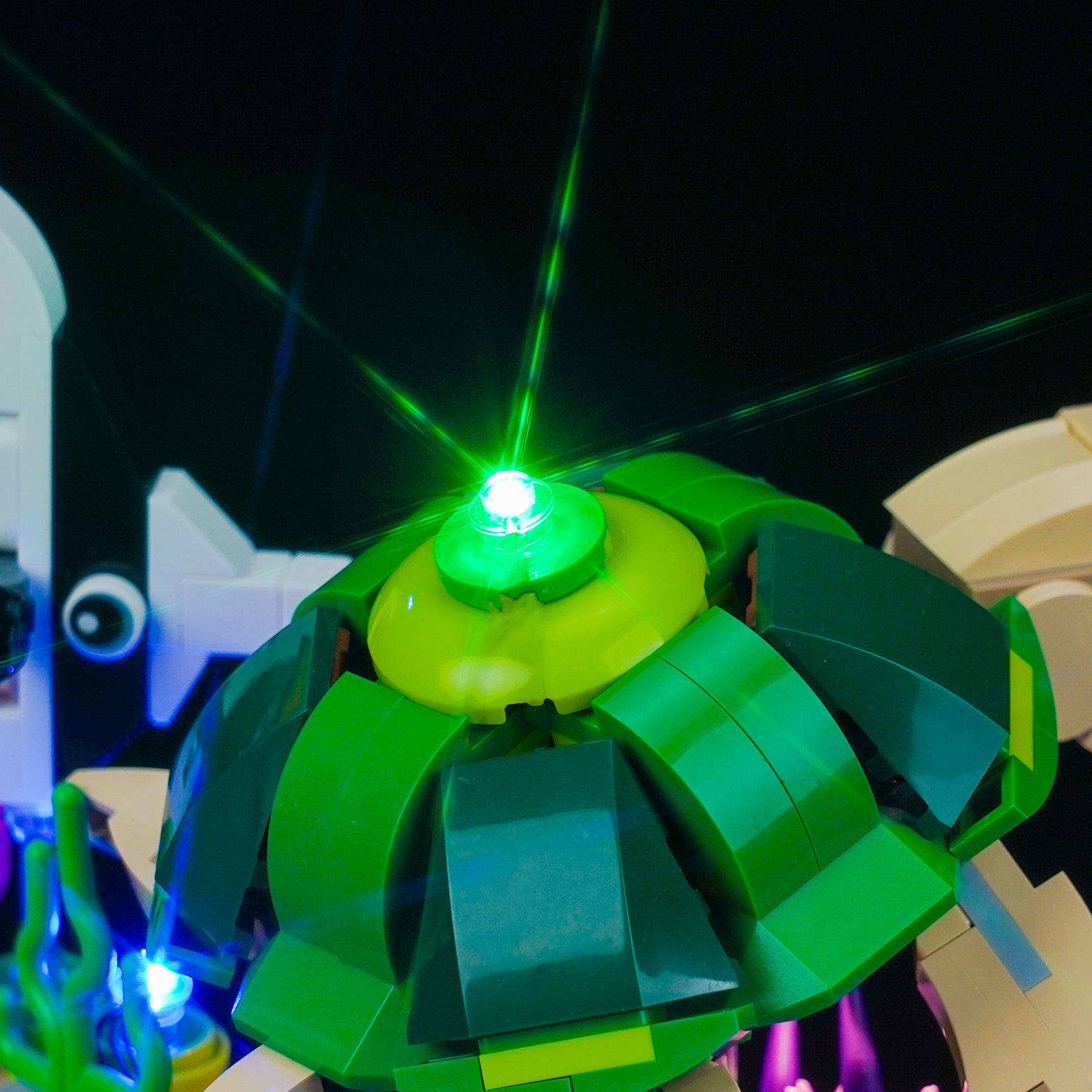 Lighting effect details display of BrickBling Light Kit for LEGO Creator 3-in-1 Sea Animals 31158