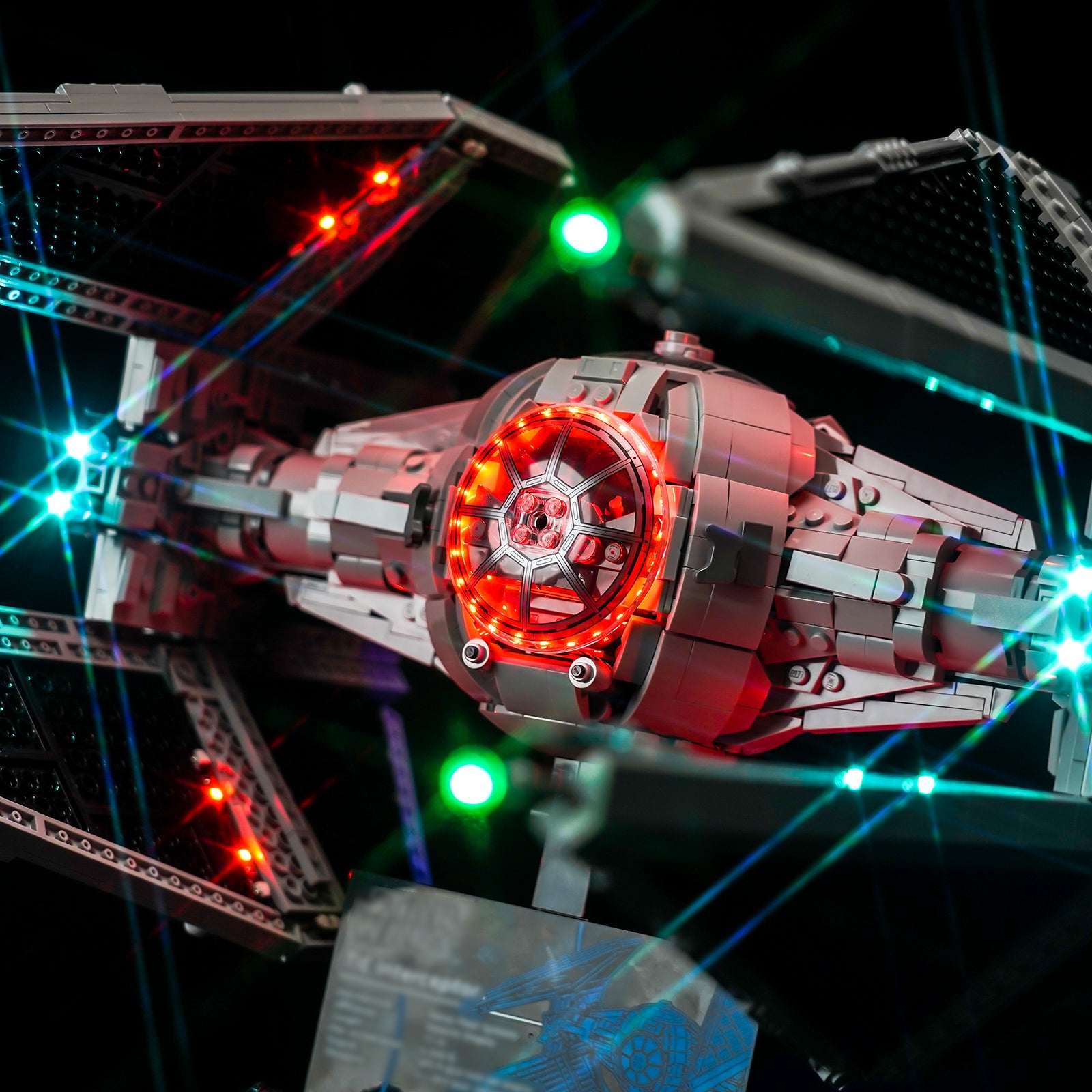 Details of the Lighting Effects for BrickBling Light Kit for LEGO Star Wars TIE Interceptor™ 75382