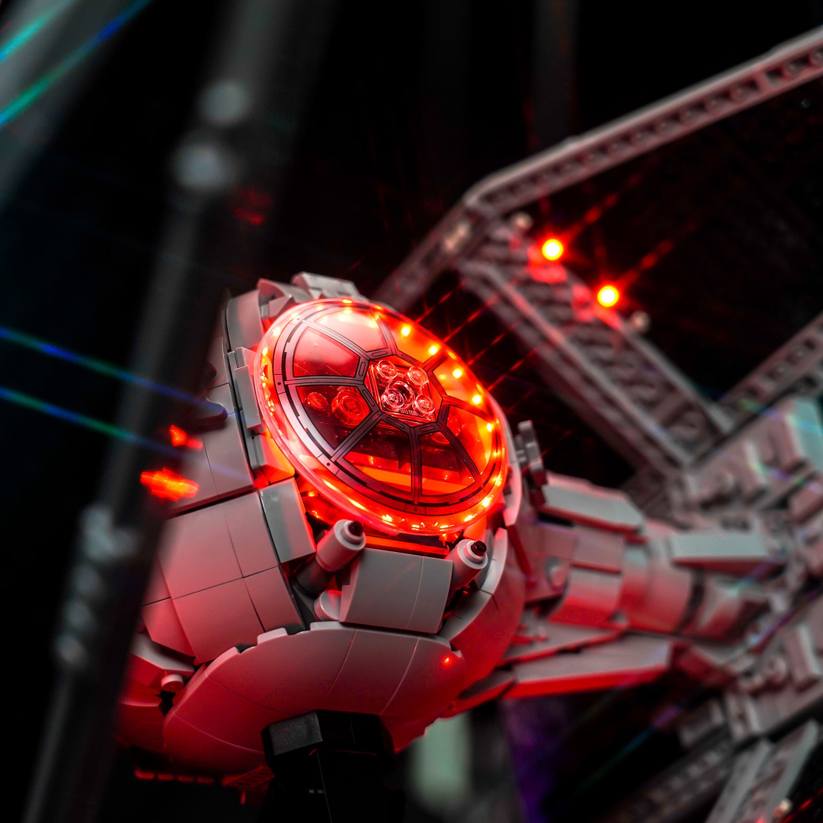 Details of the Lighting Effects for BrickBling Light Kit for LEGO Star Wars TIE Interceptor™ 75382