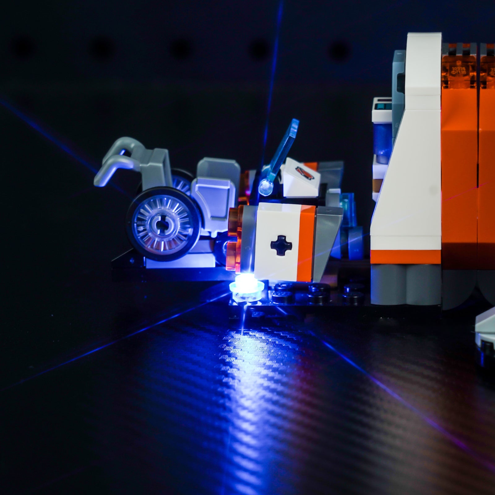 Displaying Lighting Effect Details for BrickBling Light Kit compatible with LEGO Space Science Lab 60439