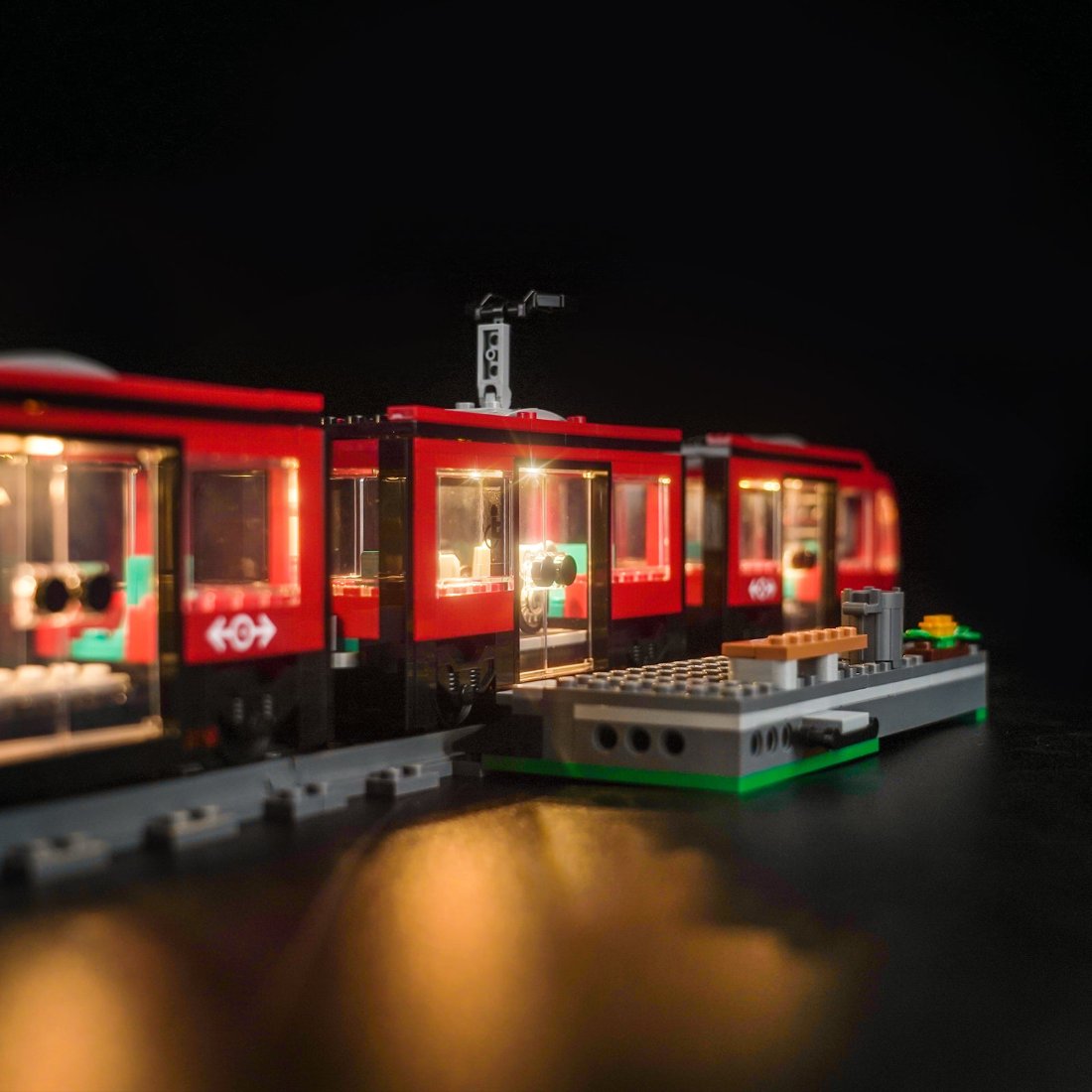 BrickBling Light Kit for LEGO City Downtown Streetcar and Station 60423