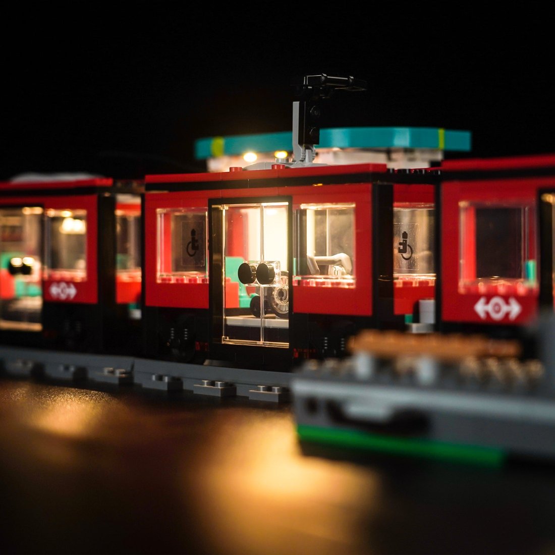 BrickBling Light Kit for LEGO City Downtown Streetcar and Station 60423
