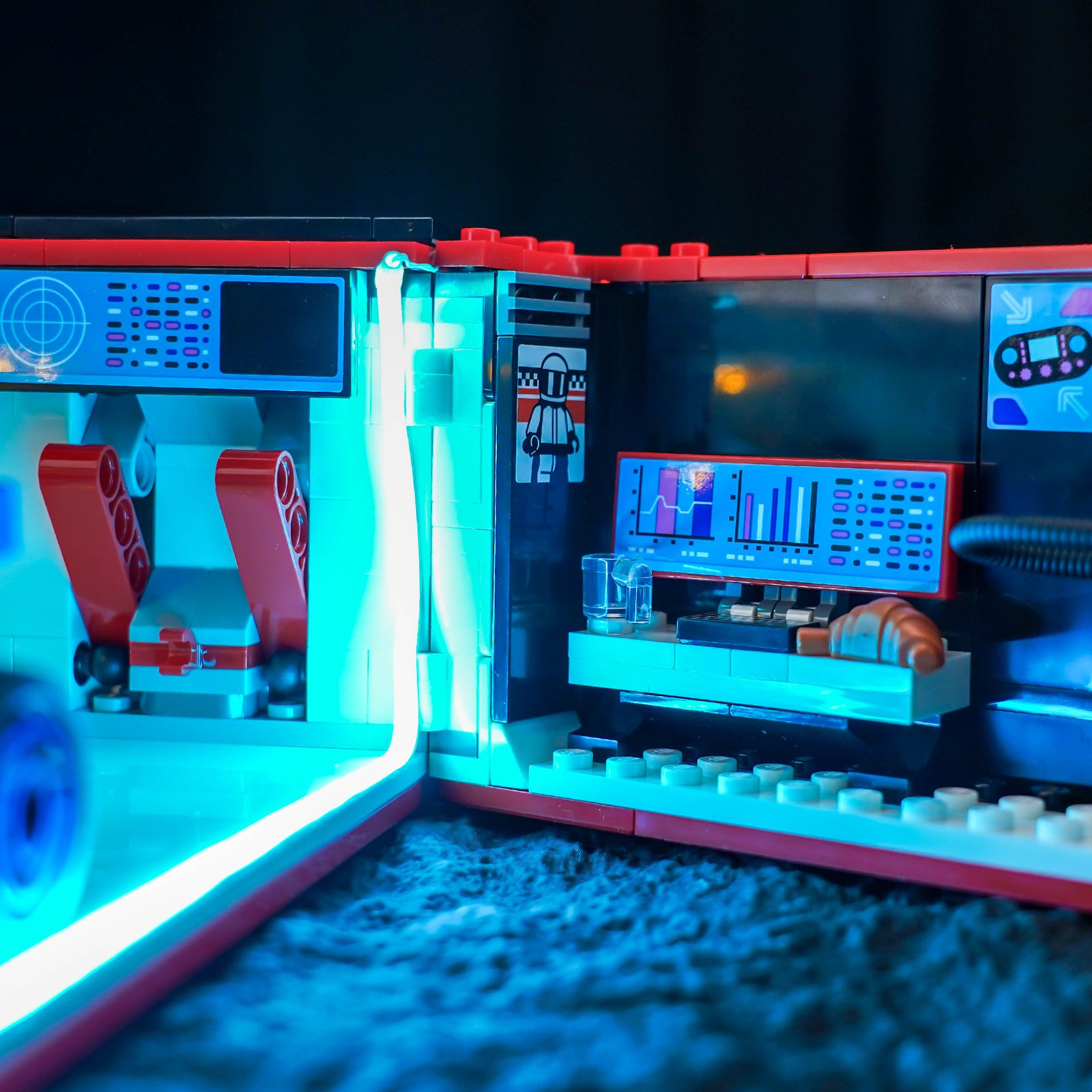 BrickBling Light Kit for LEGO City F1® Garage & Mercedes-AMG & Alpine Cars 60444