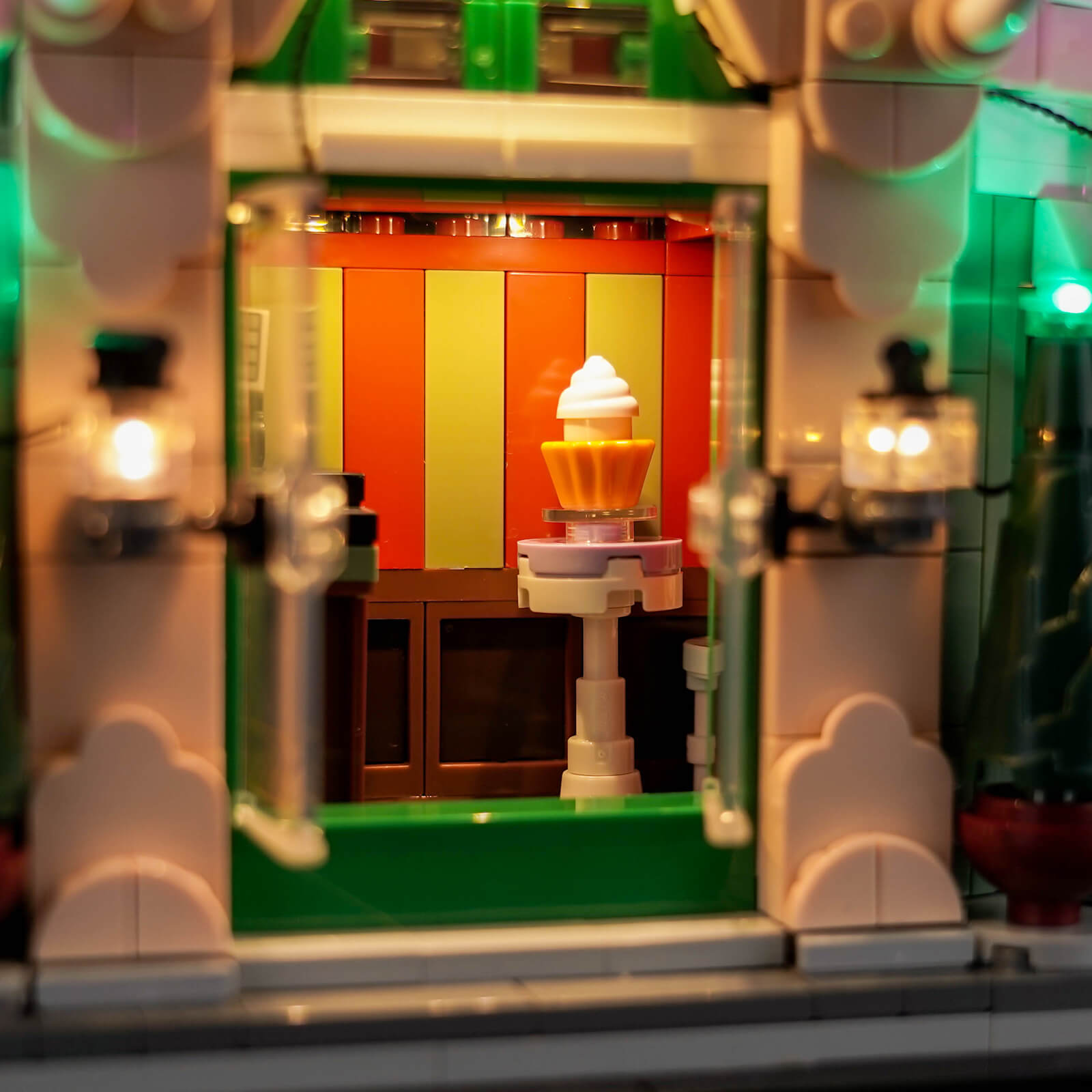 BrickBling Light Kit for LEGO Icons French Café 10362