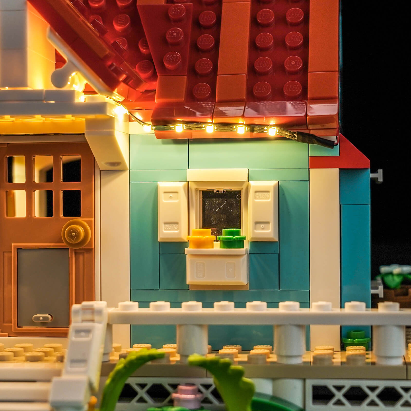 BrickBling Light Kit for LEGO Disney™ Lilo and Stitch Beach House 43268