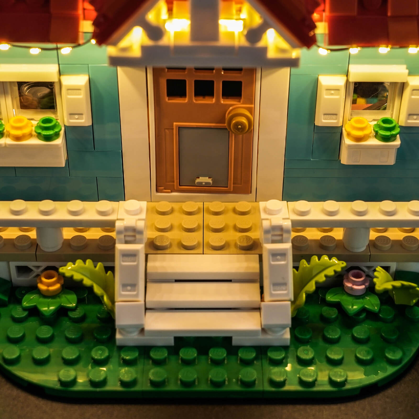 BrickBling Light Kit for LEGO Disney™ Lilo and Stitch Beach House 43268