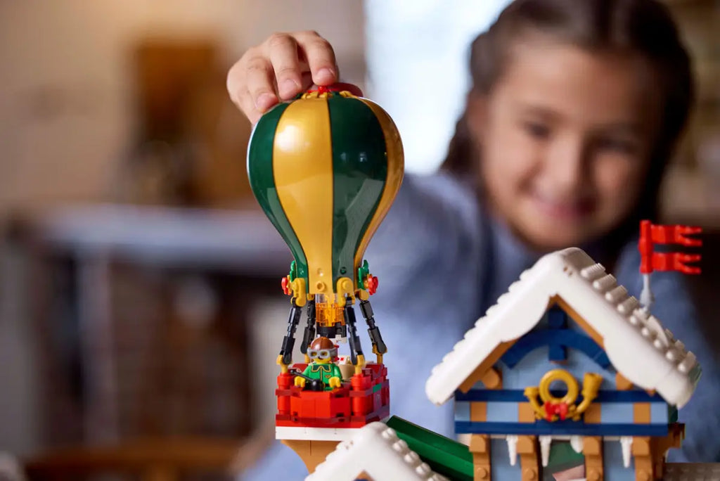 LEGO Santa's Post Office 10339 set review – Light up a winter wonderla
