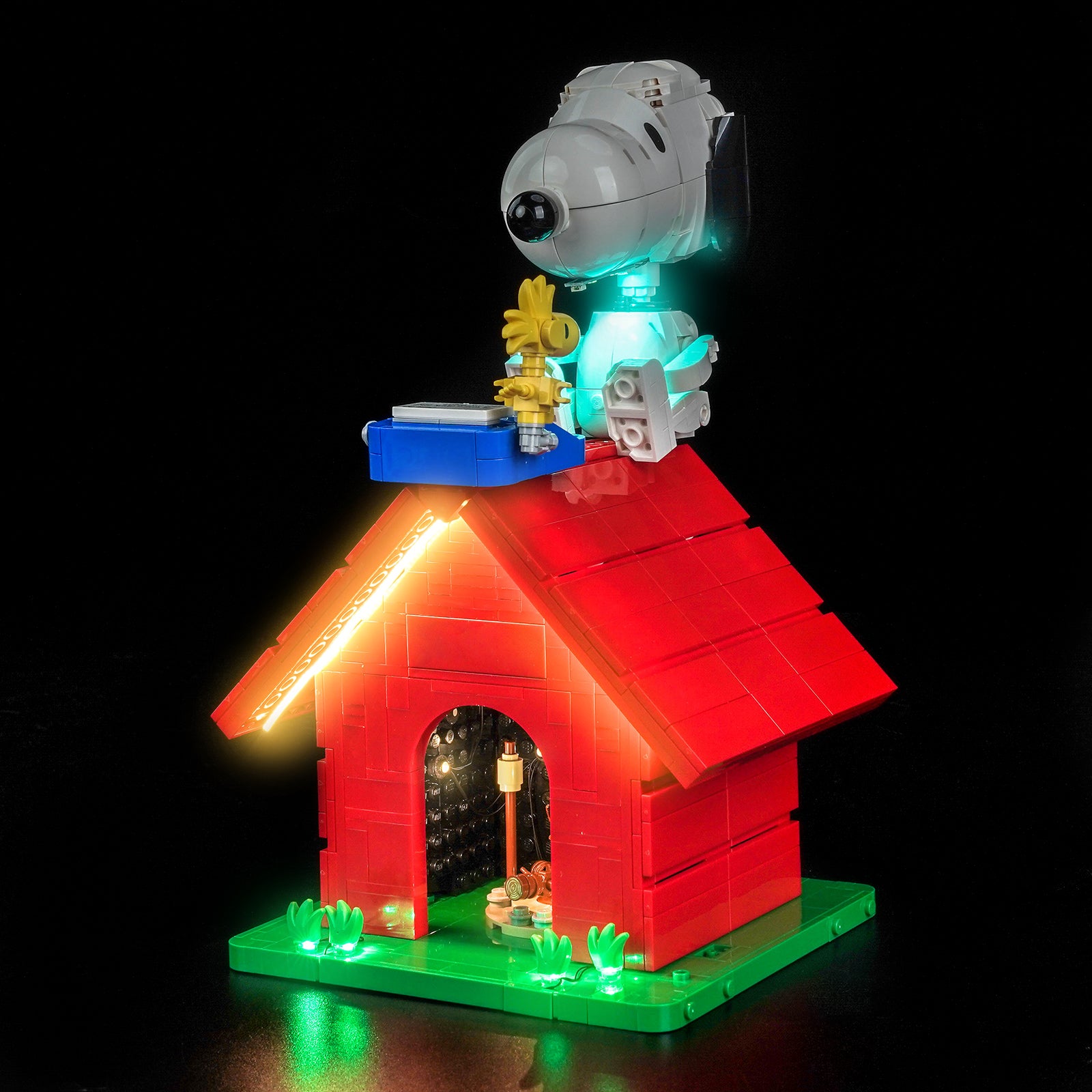 LEGO Ideas ピーナッツ：スヌーピーの犬小屋 21368用 BrickBling ライトキット