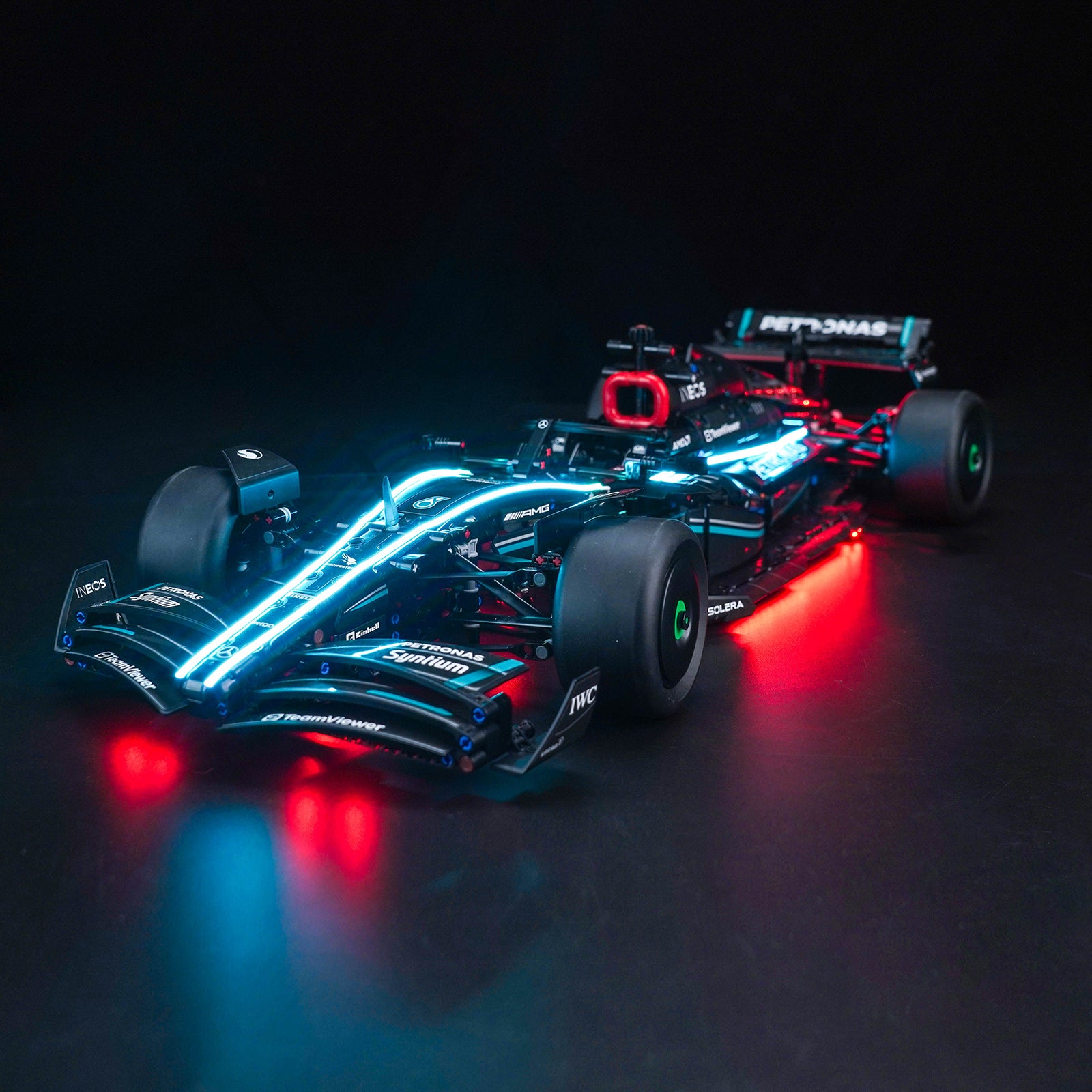 Kit d'éclairage BrickBling pour LEGO Technic Mercedes-AMG F1 W14 E Performance 42171 Version GC