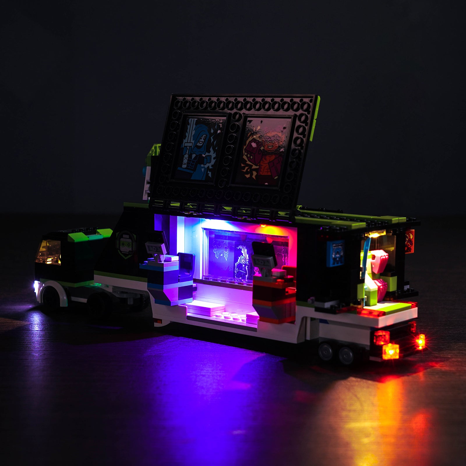 Kit d'éclairage BrickBling pour le camion de tournoi de jeu LEGO 60388 