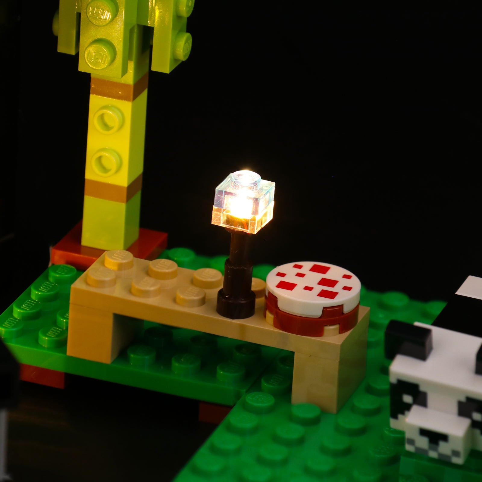 Kit d'éclairage BrickBling pour LEGO Panda Haven 21245