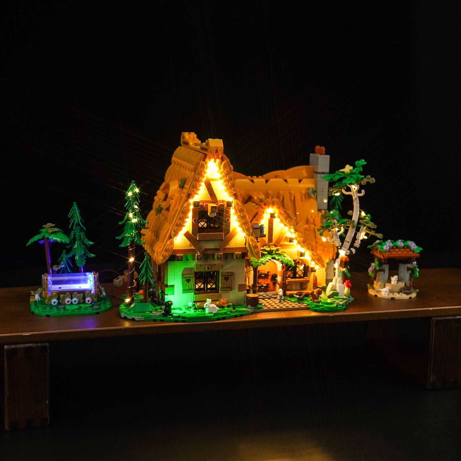 Kit d'éclairage BrickBling pour LEGO Disney Blanche-Neige et la maison des sept nains 43242