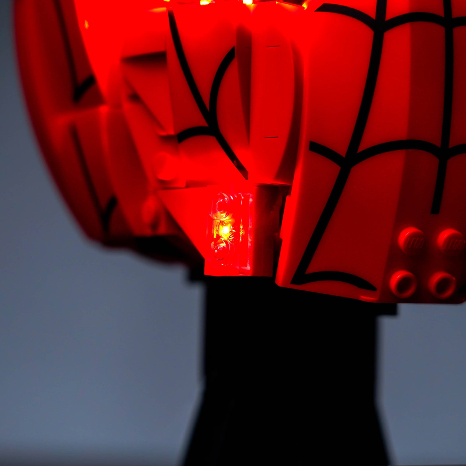 Kit d'éclairage BrickBling pour le masque de Marvel Spider-Man 76285