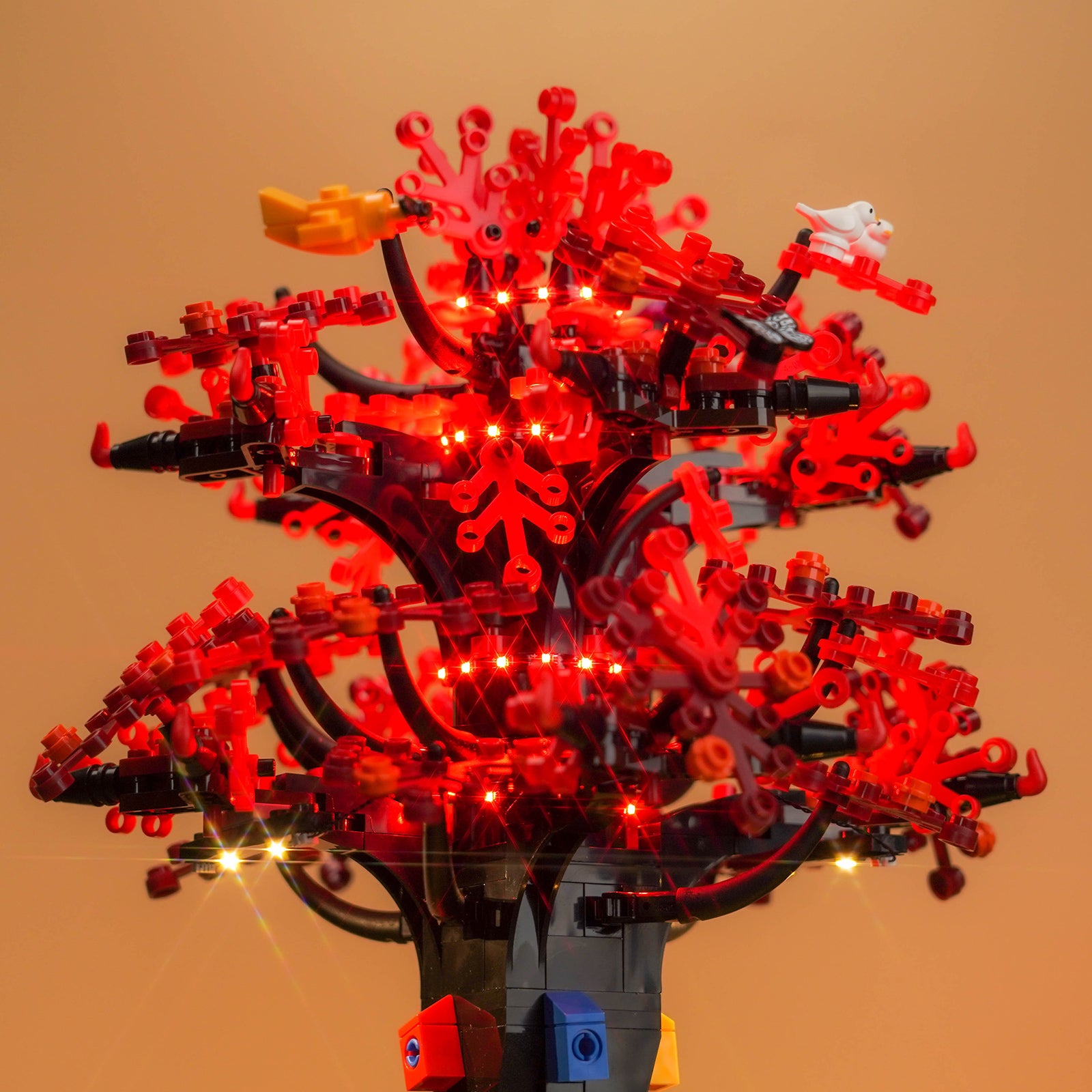 Lighting effect details shown for LEGO Ideas Family Tree 21346