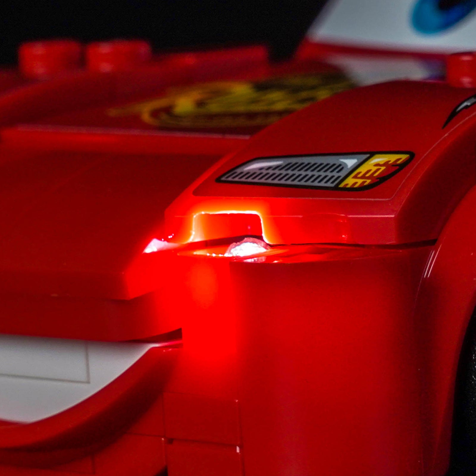 Kit d'éclairage BrickBling pour LEGO Disney Lightning McQueen 77255