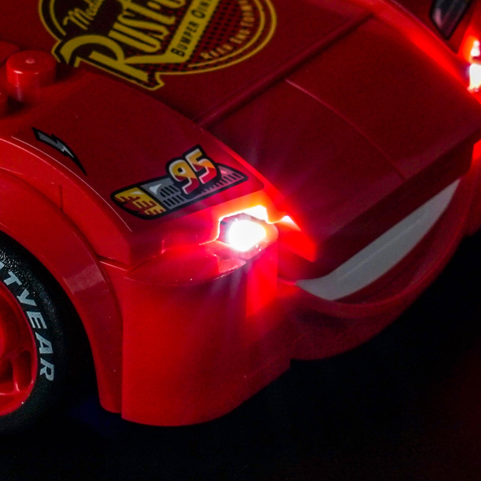 Kit d'éclairage BrickBling pour LEGO Disney Lightning McQueen 77255