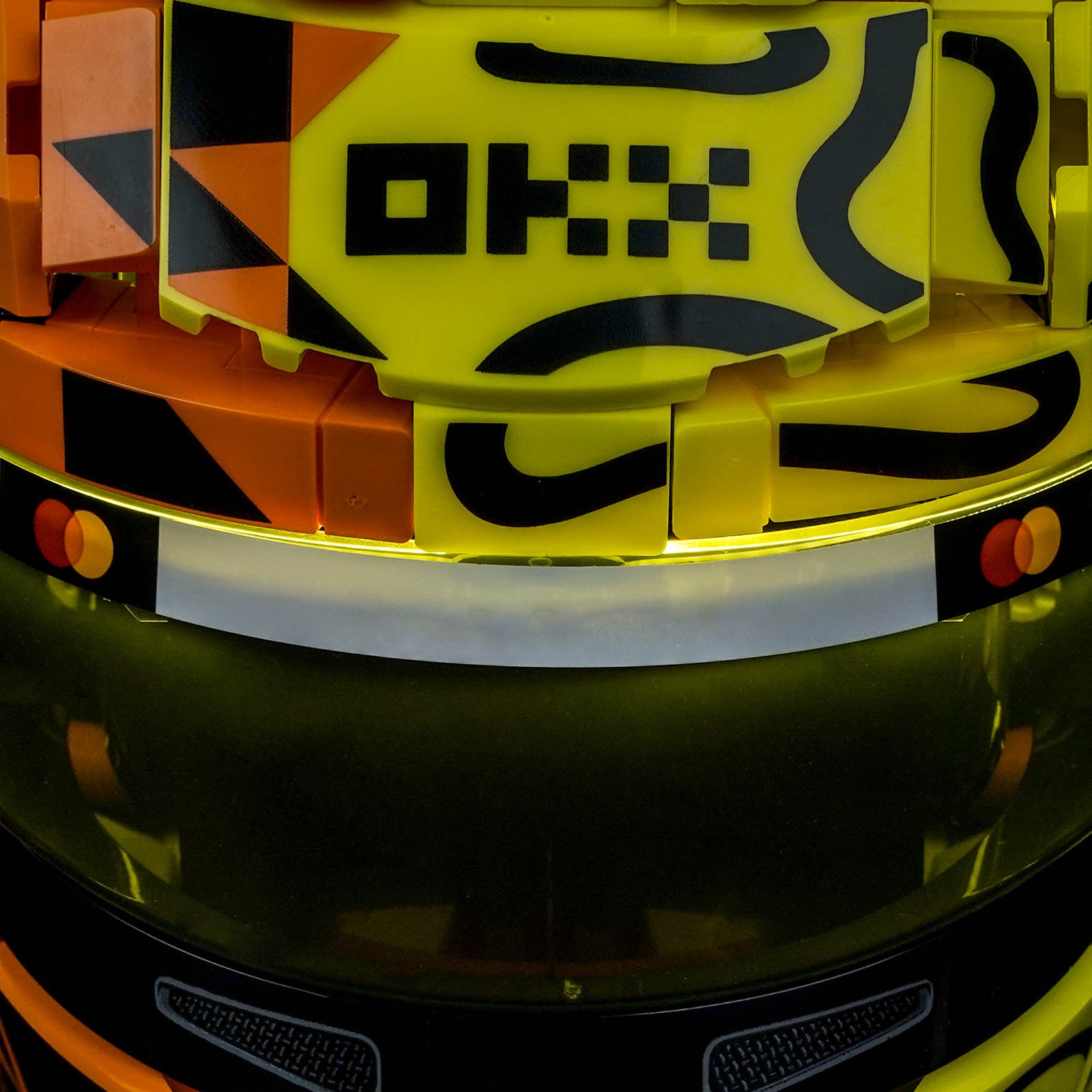 BrickBling Light Kit for LEGO Editions McLaren Mastercard F1® Team Lando Norris Helmet 43023