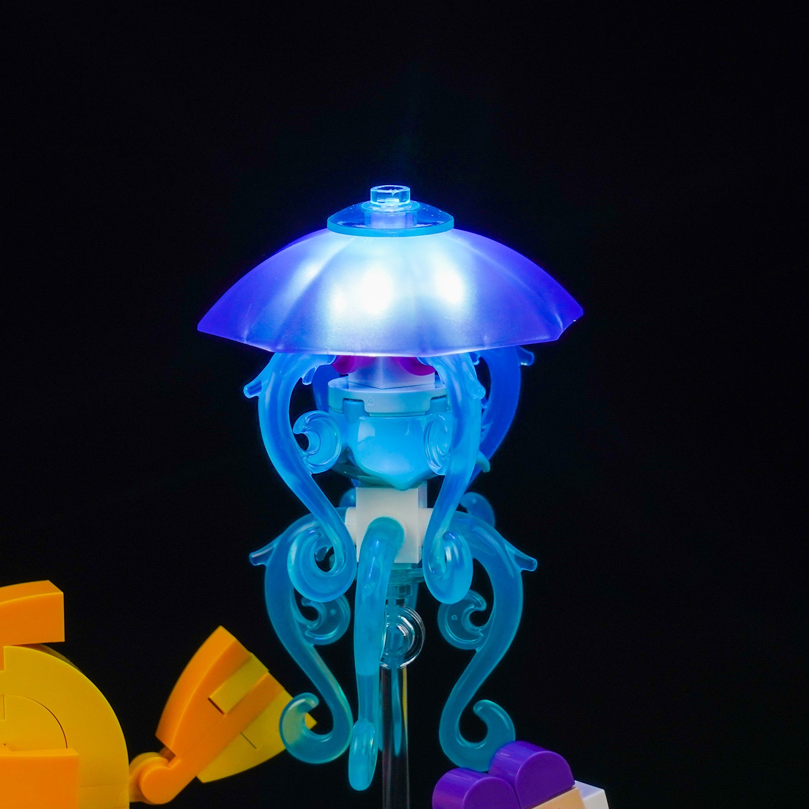 Lighting effect details display of BrickBling Light Kit for LEGO Creator 3-in-1 Sea Animals 31158