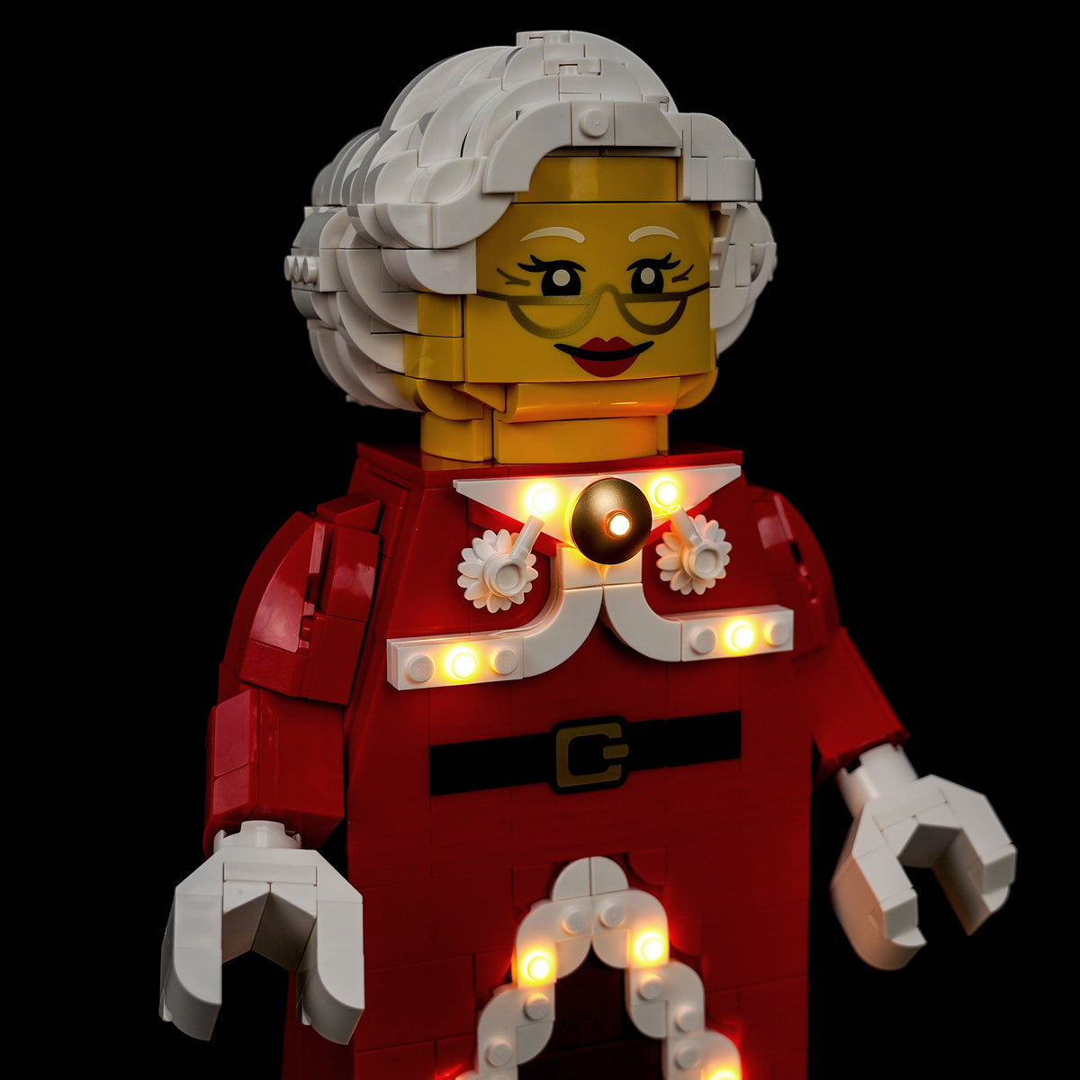 BrickBling Light Kit for LEGO Minifigures Up-Scaled Mrs. Claus Minifigure 40875