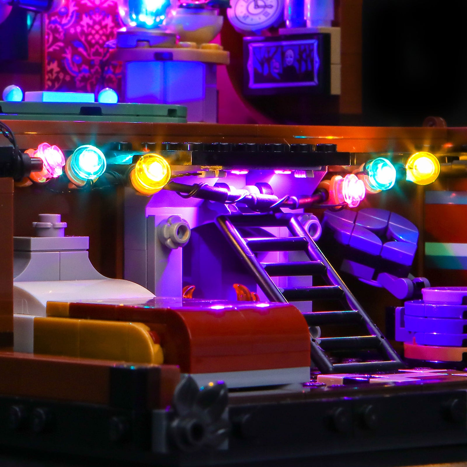 Kit d'éclairage BrickBling pour les ensembles LEGO Wednesday L'appartement de la Chose 76785