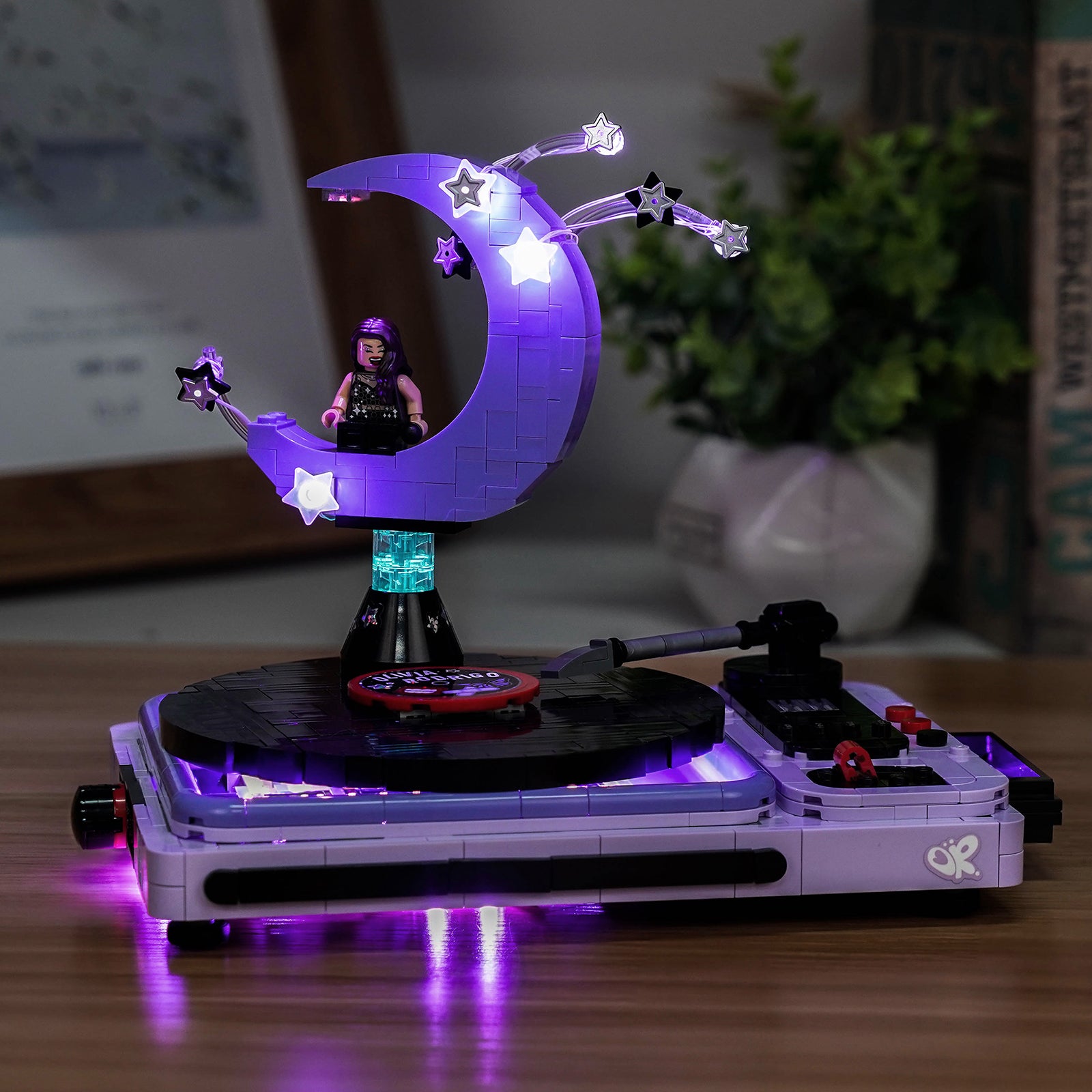 BrickBling Light Kit for LEGO Editions Olivia Rodrigo's Concert Moon 43029
