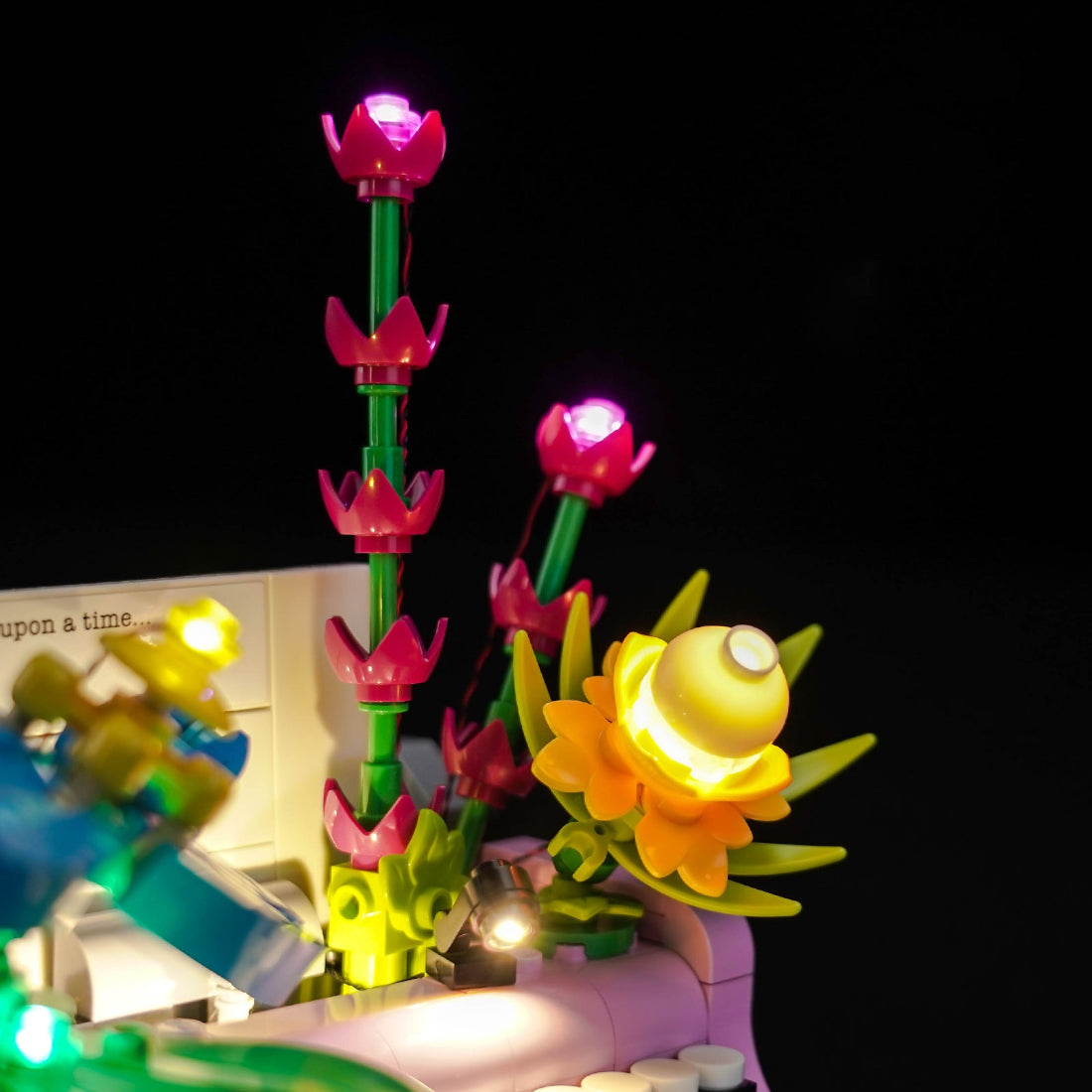 BrickBling Light Kit for LEGO Creator 3-in-1 Typewriter with Flowers 31169