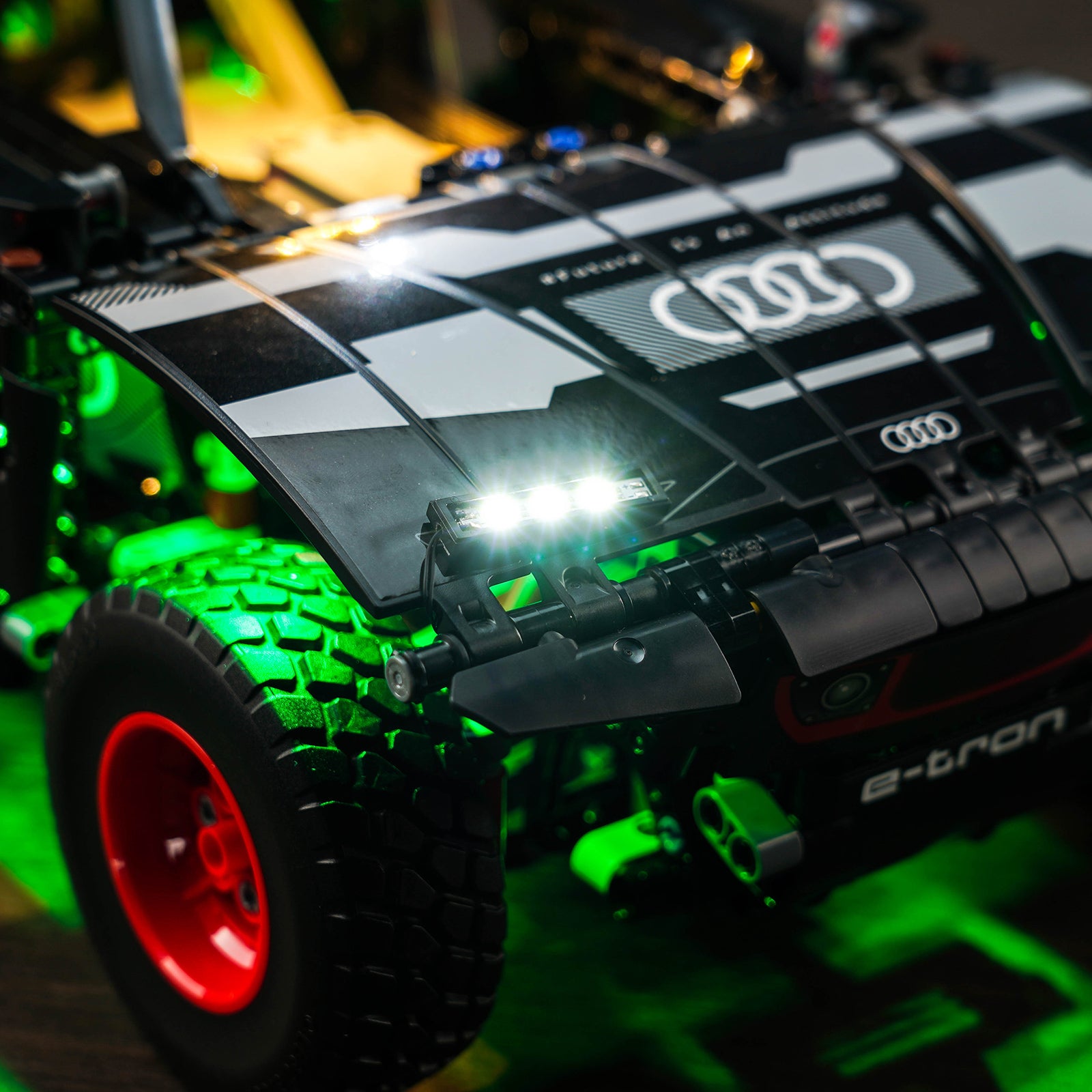 BrickBling Light Kit for LEGO Technic Audi RS Q e-tron 42160 GC Version