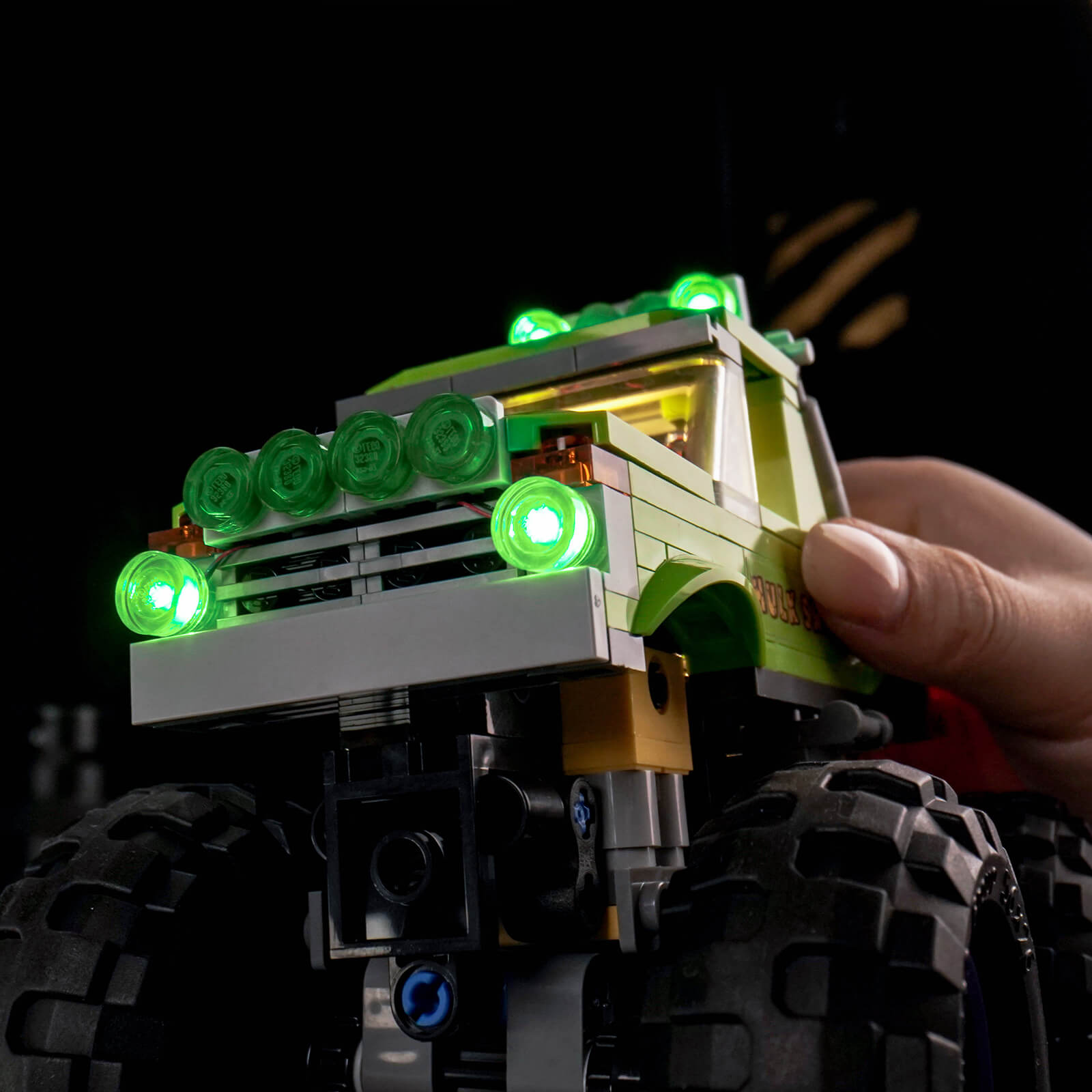 BrickBling Light Kit for LEGO Marvel The Hulk Truck vs. Thanos 76312