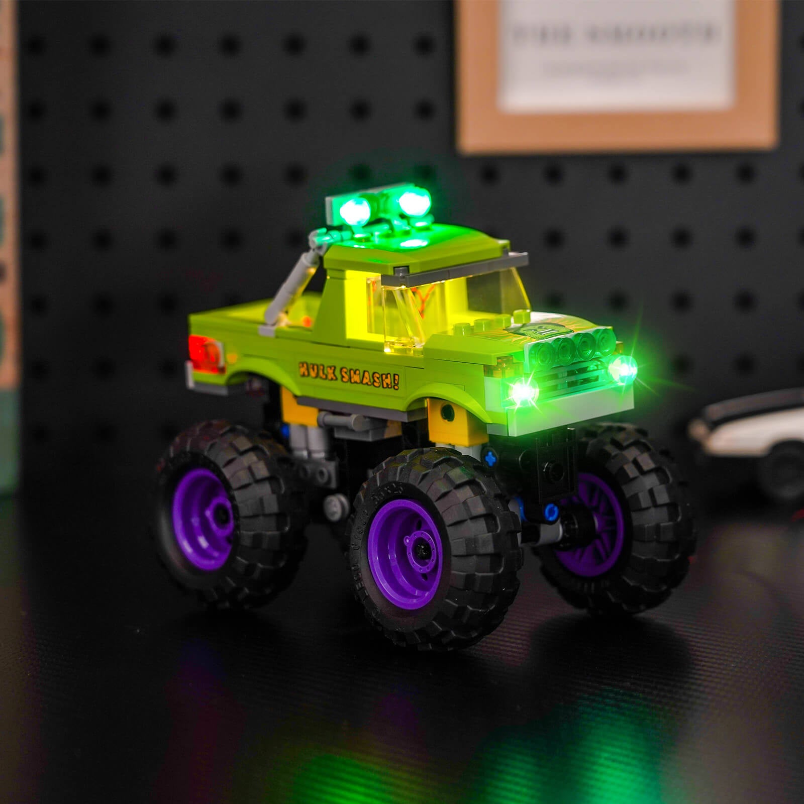 BrickBling Light Kit for LEGO Marvel The Hulk Truck vs. Thanos 76312