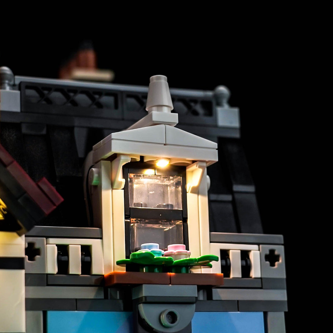 BrickBling Light Kit for LEGO Icons Tudor Corner 10350